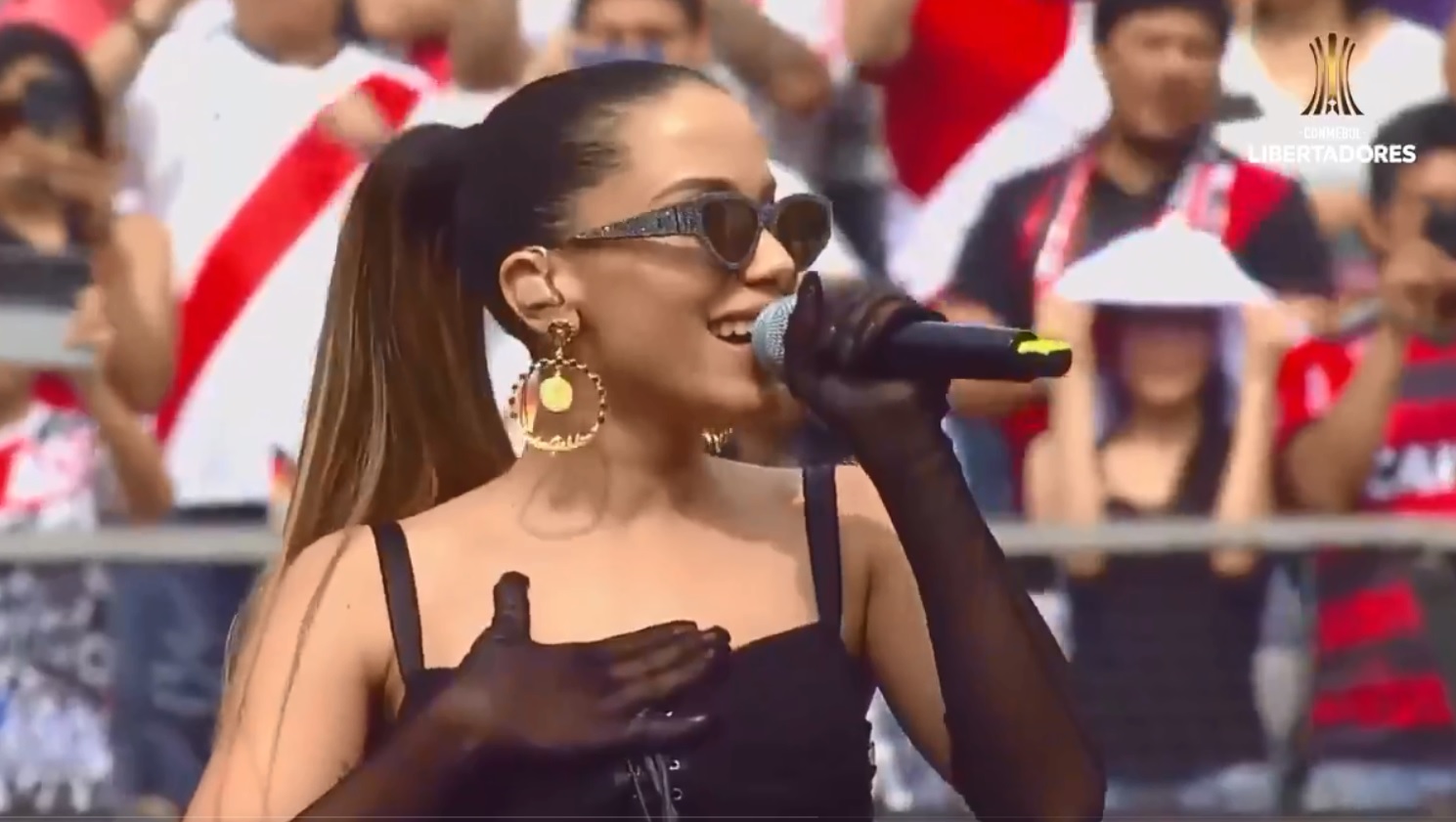 Anitta se apresentou na final de 2019, em Lima
