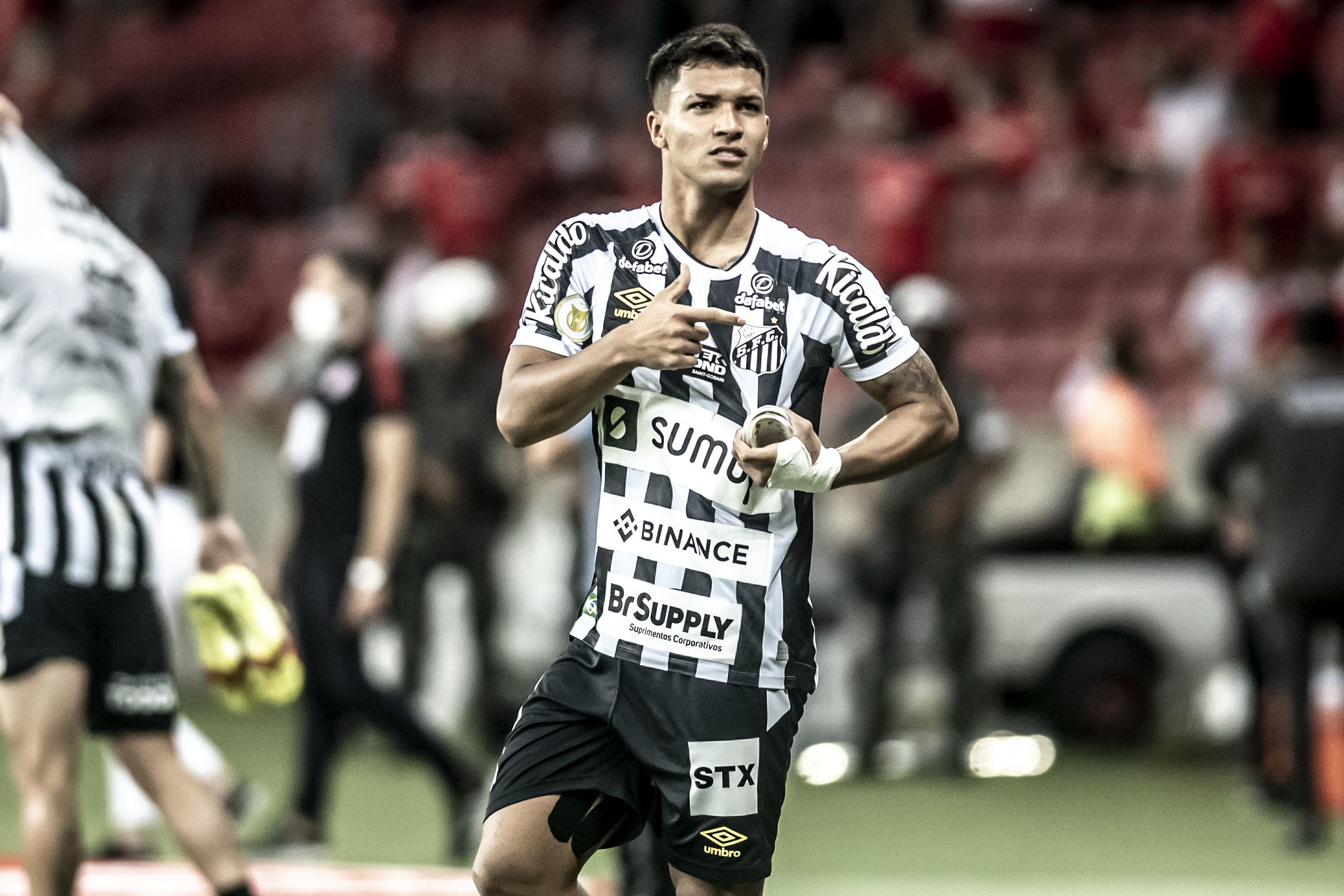 Santos ainda precisa confirmar matematicamente a permanência -