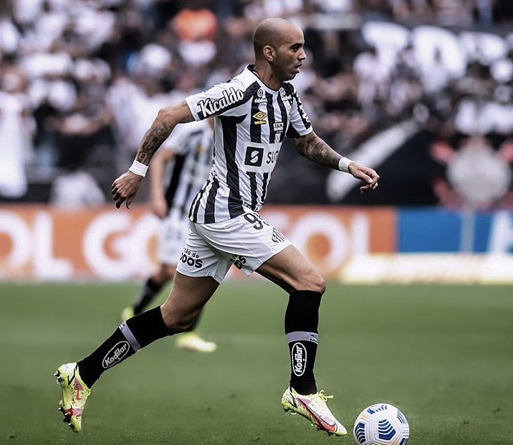 Diego Tardelli fez 13 jogos pelo Santos