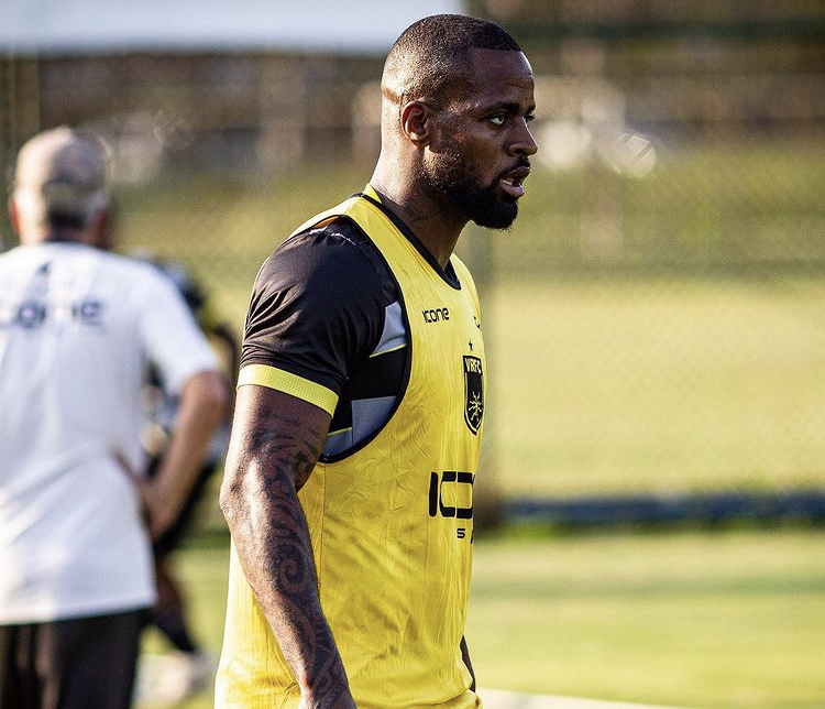 Dedé não entra em campo há dois anos