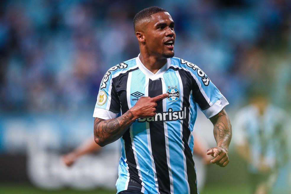 Douglas Costa não deve continuar no Grêmio -