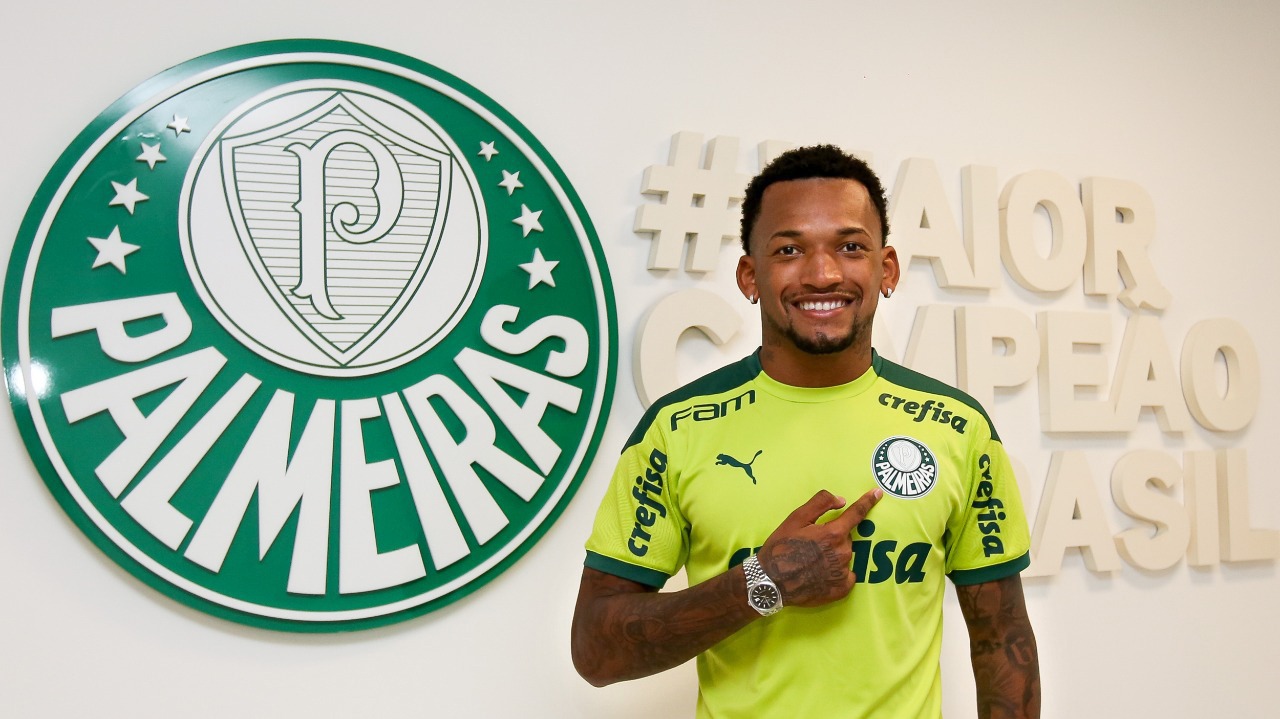 Volante Jailson é anunciado como reforço do Palmeiras -