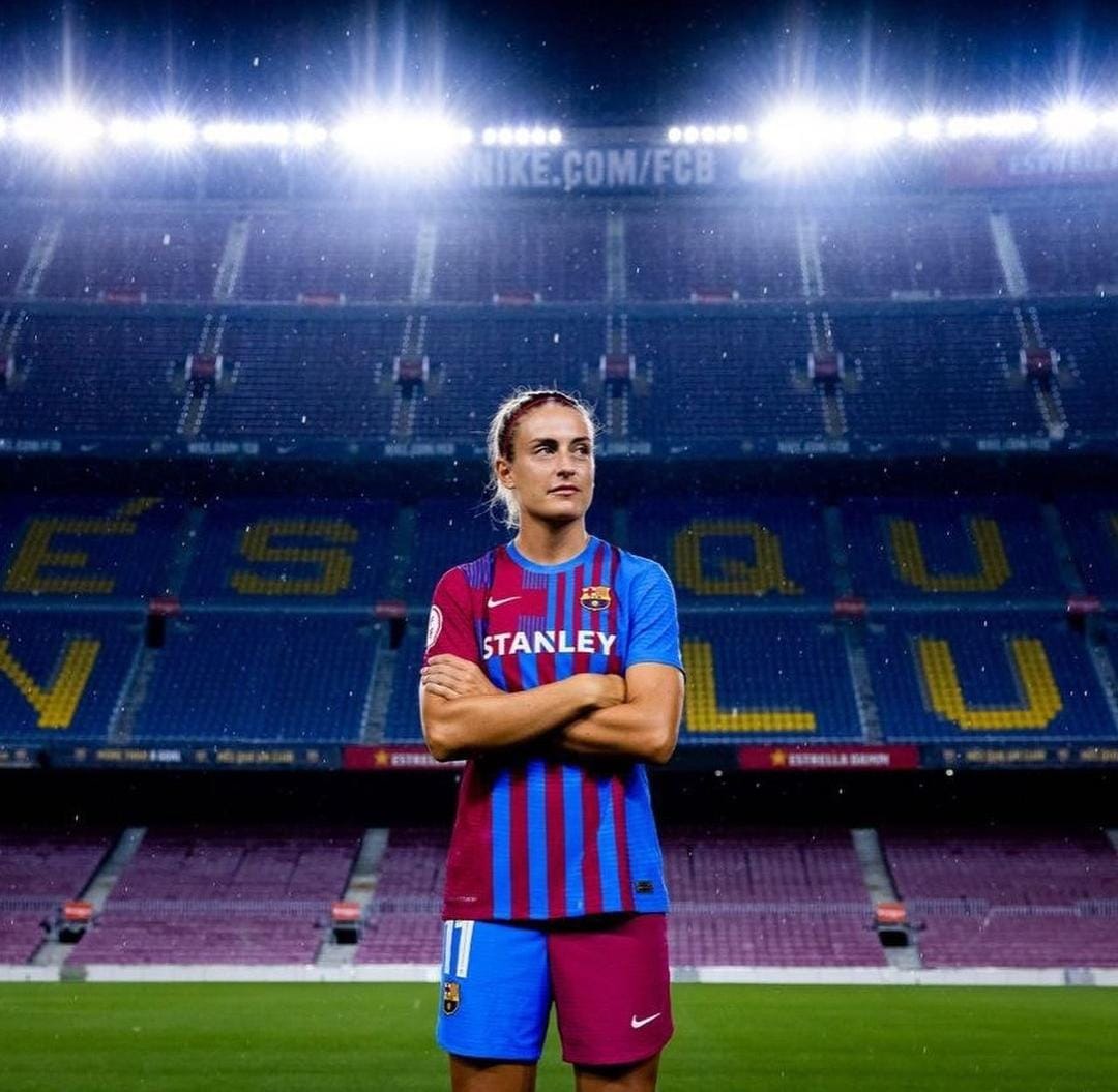 Aos 27 anos, Putellas é a capitã do Barça e tem contrato até 2014 com o clube