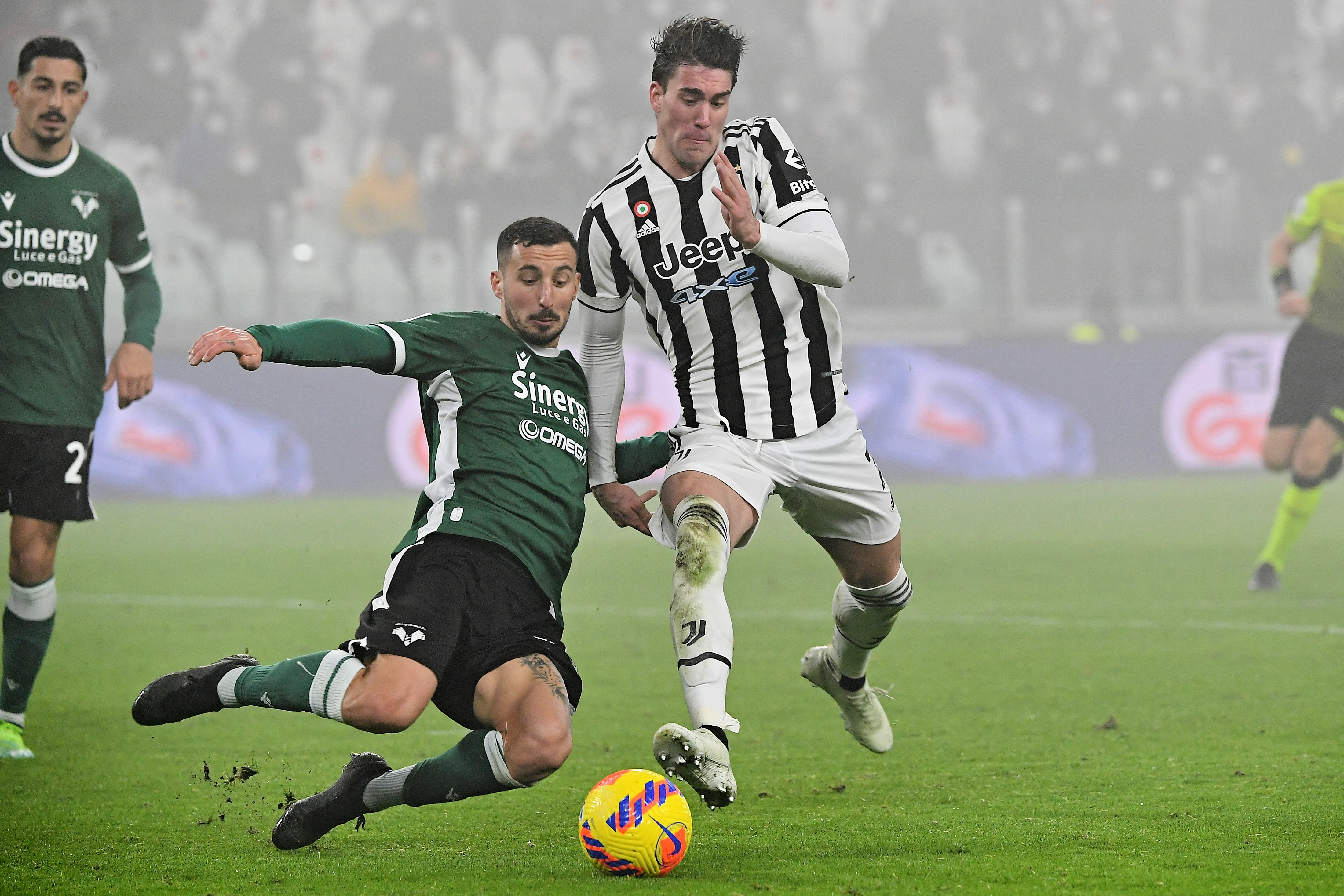 Vlahovic, sérvio de R$ 454 milhões, é aposta da Juventus na Champions