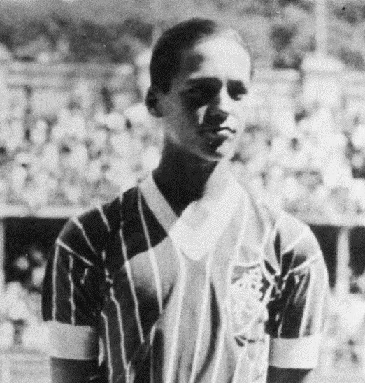 Heleno, ainda no início, com a camisa do Fluminense -
