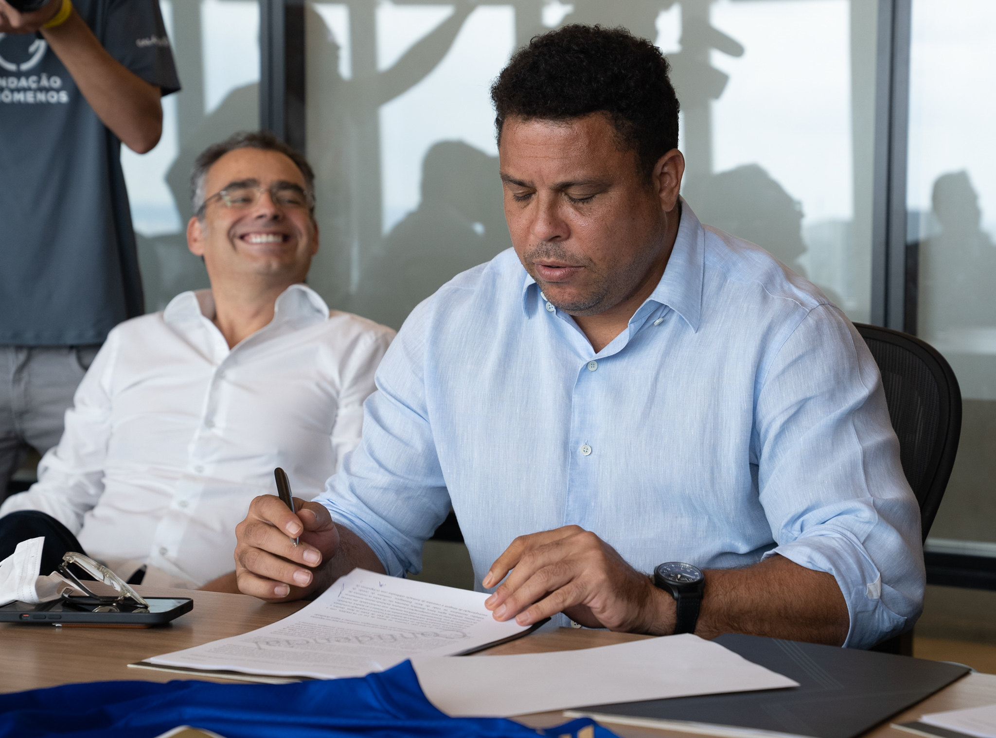 Ronaldo oficializa compra da SAF do Cruzeiro e fala em trazer resultados