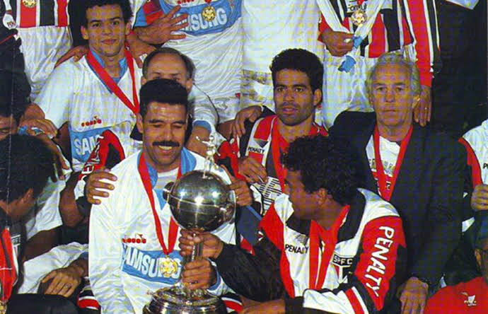 Após virada, São Paulo foi para o bicampeonato da Libertadores -