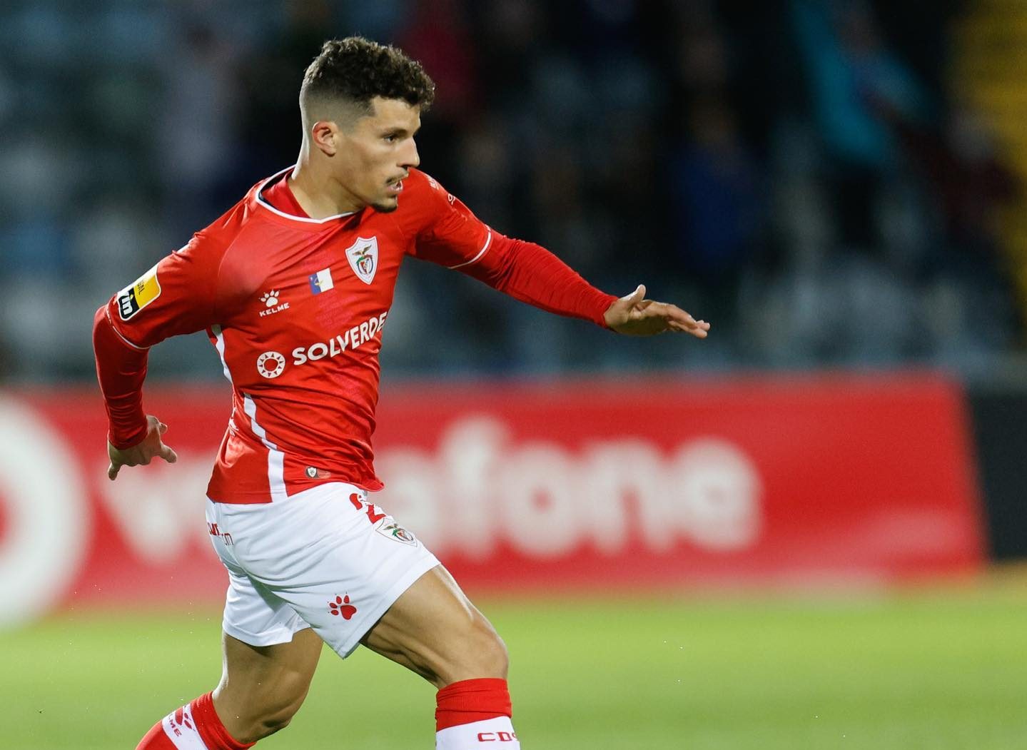 Rafael Ramos em ação pelo Santa Clara, de Portugal -