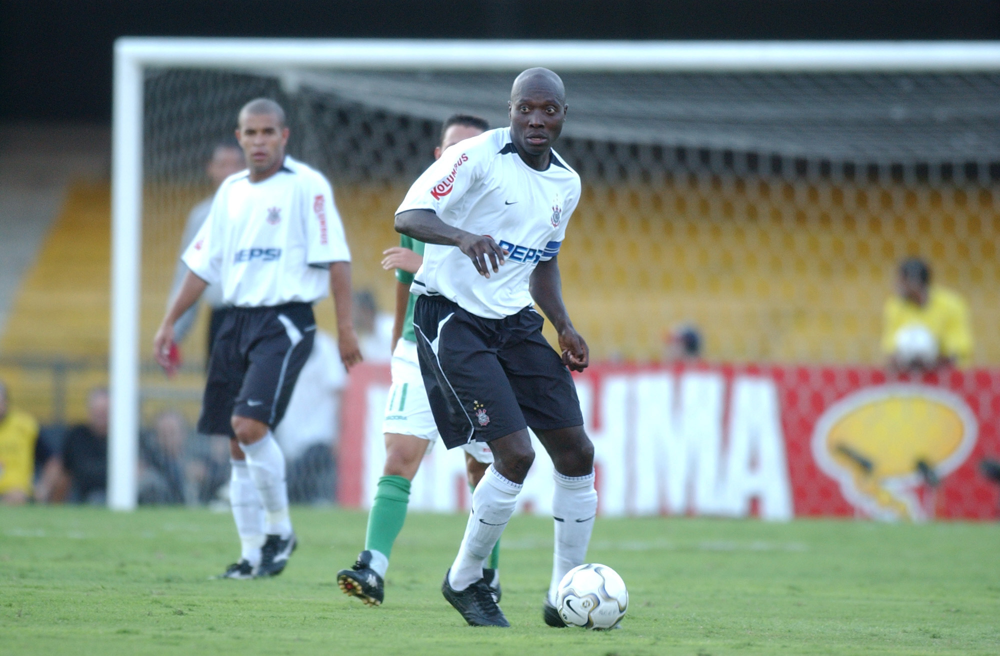 Rincón, Corinthians, durante jogo contra o Palmeiras pelo Campeonato Brasileiro no estádio do Morumbi, em 2004 -