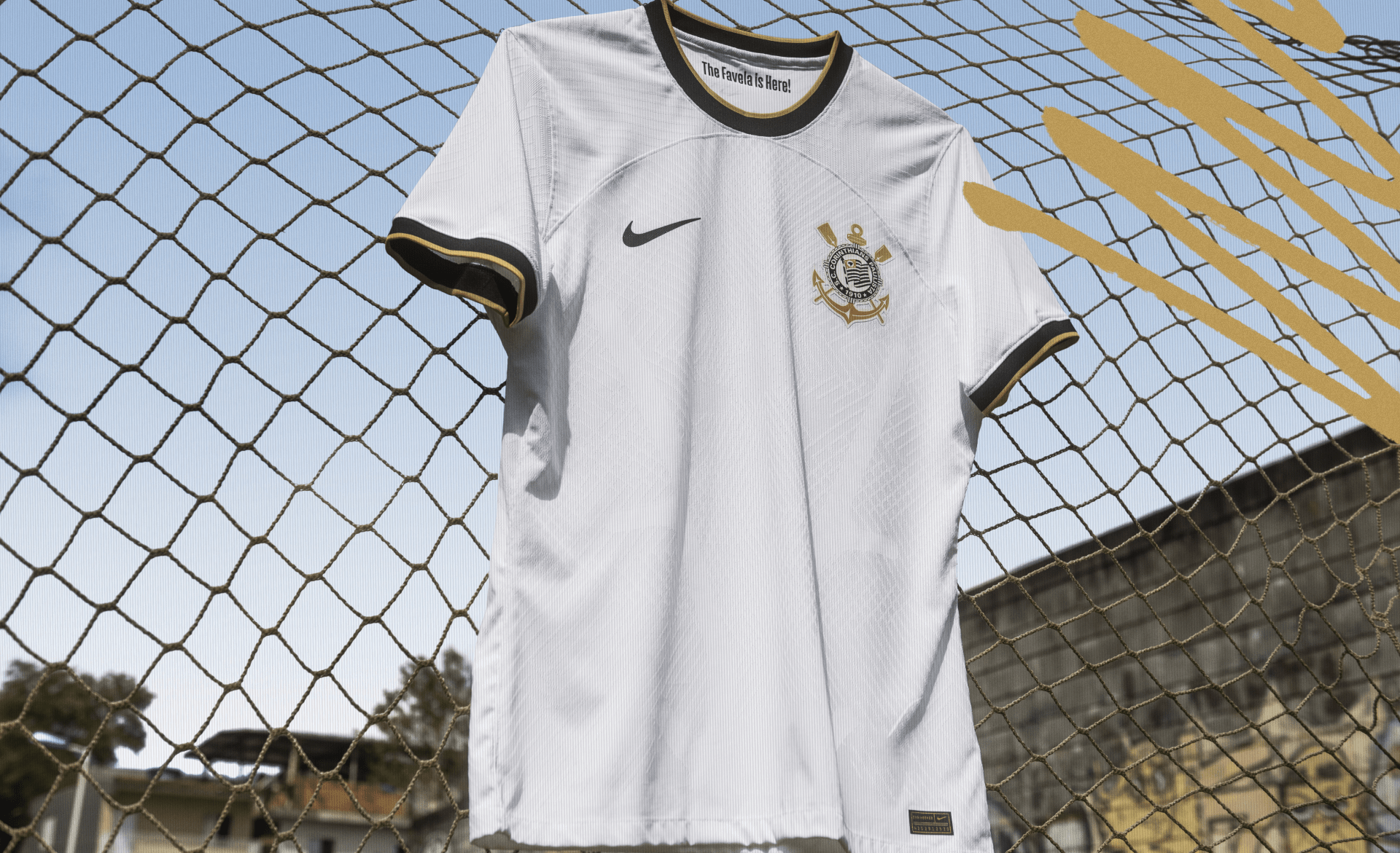 Nova camisa do Corinthians tem detalhes dourados em homenagem ao "ano de ouro" de 2012, quando o time venceu Libertadores e Mundial -