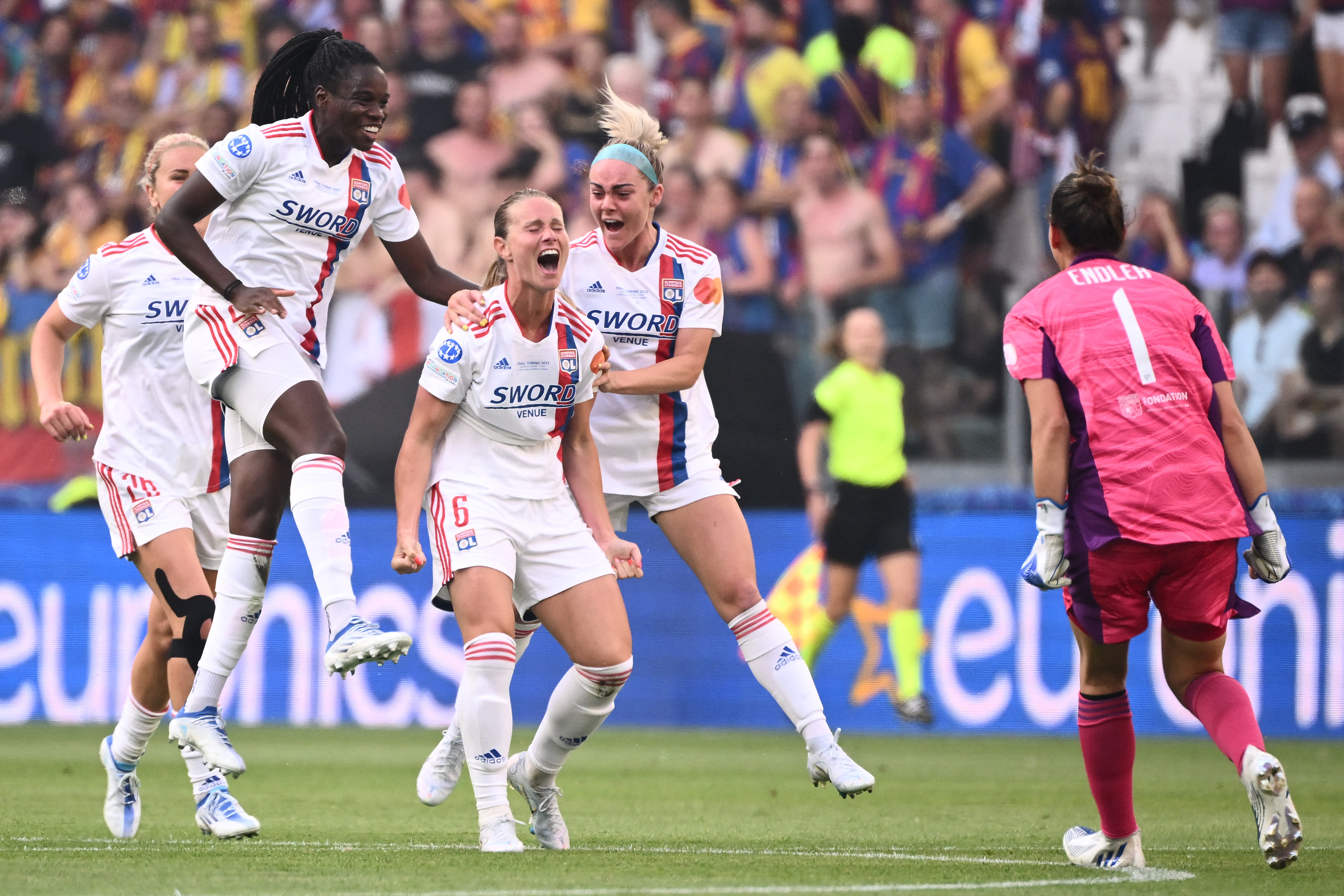 Lyon vence Barcelona e conquista oitavo título da Champions feminina