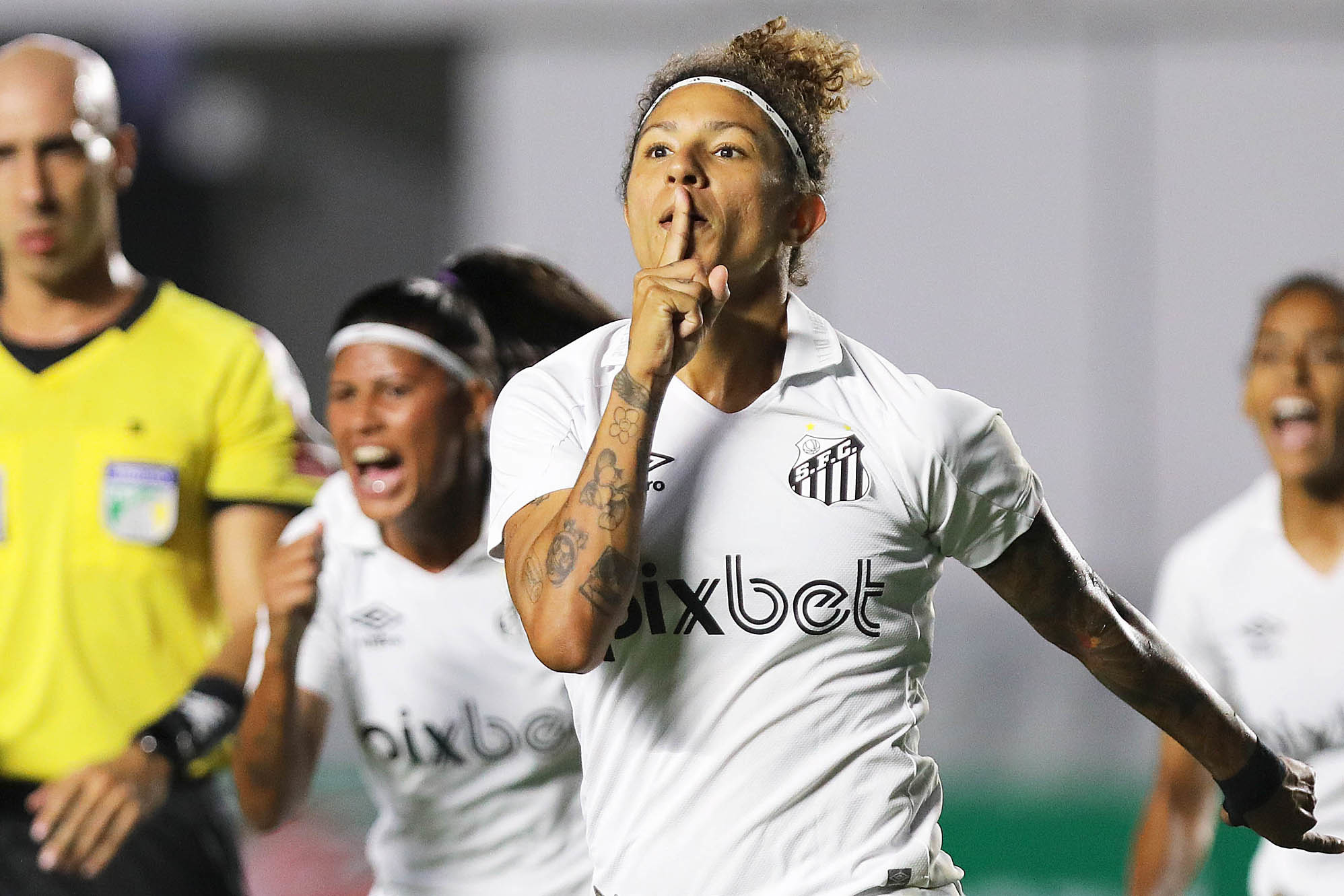 Santos x Corinthians: onde assistir ao jogo do Brasileirão Feminino