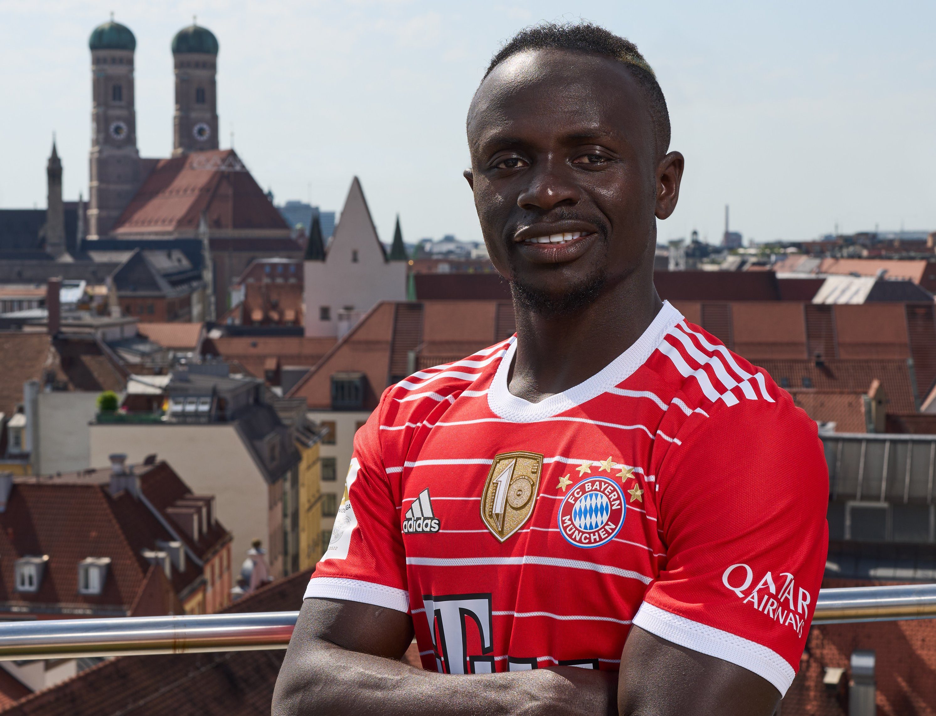 Bayern de Munique anuncia a contratação do atacante Sadio Mané -