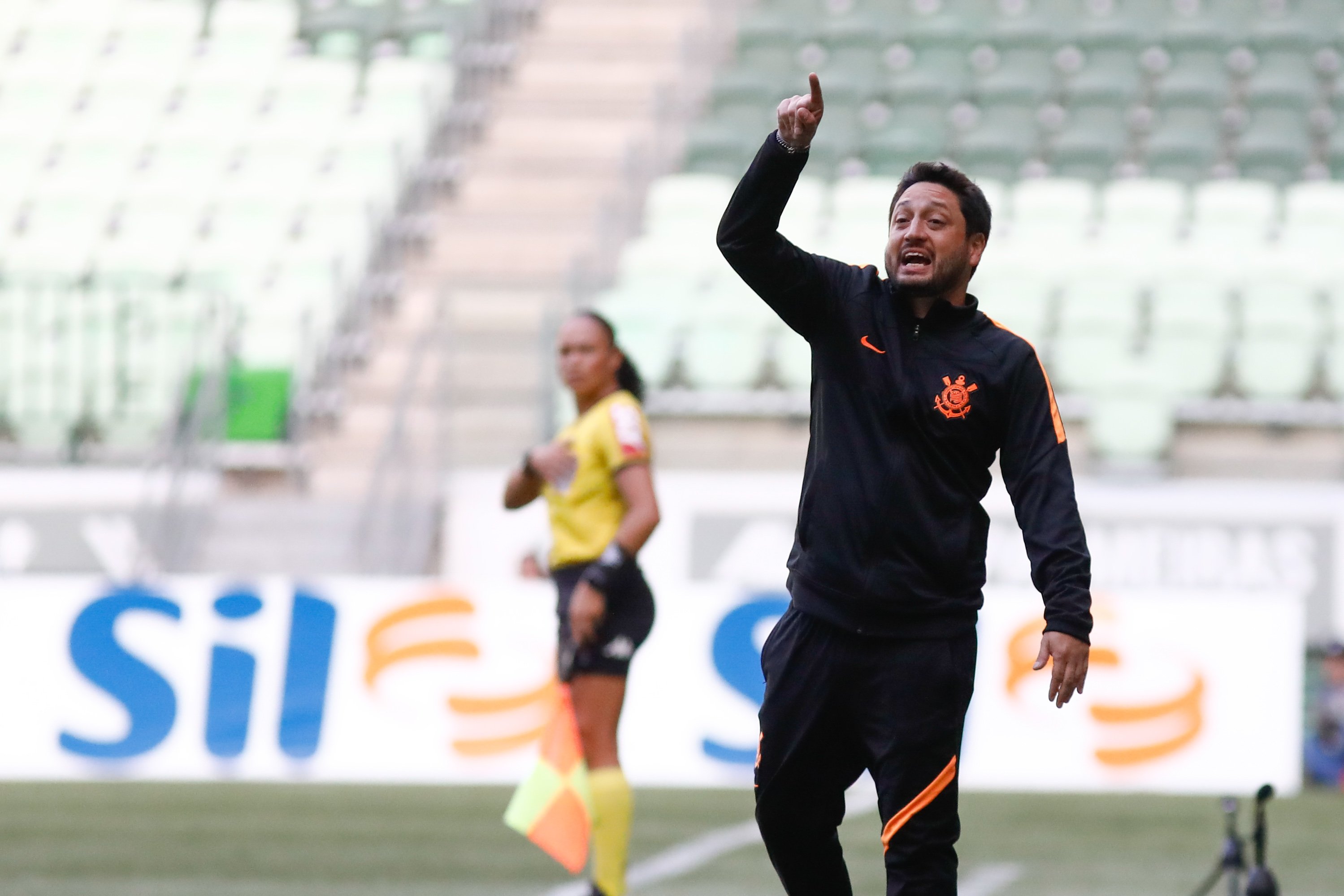 Flamengo x Corinthians: onde assistir ao Brasileirão feminino neste sábado