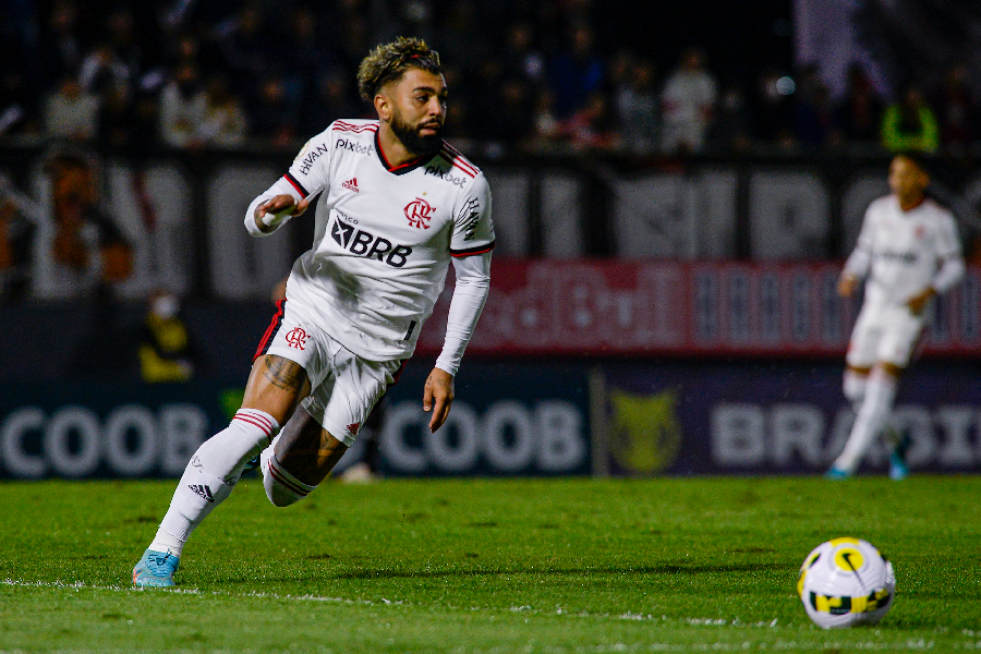 Futebol: jogos deste sábado 14/10 e onde assistir na TV