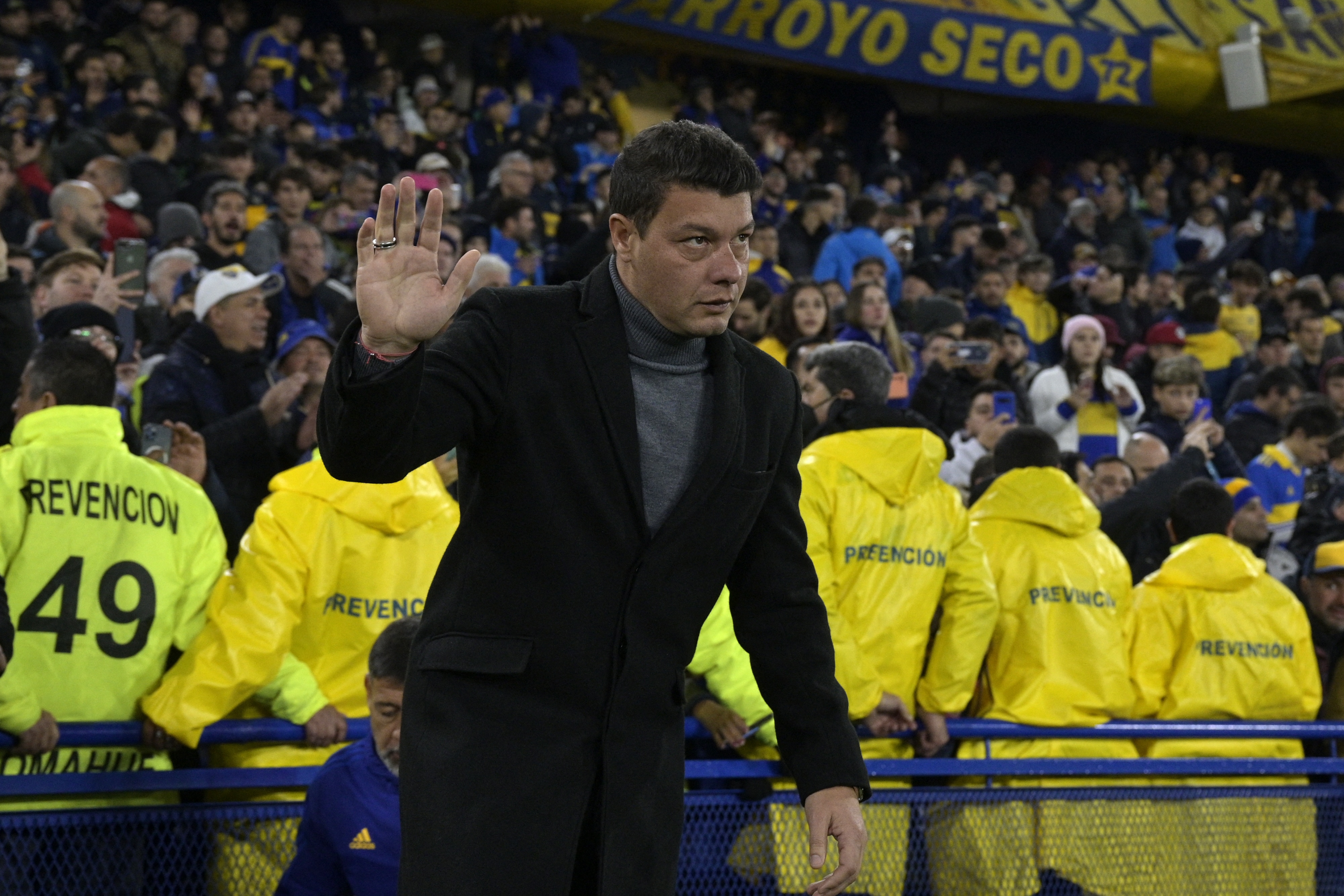 Boca Juniors demite o técnico Battaglia após eliminação para o Corinthians