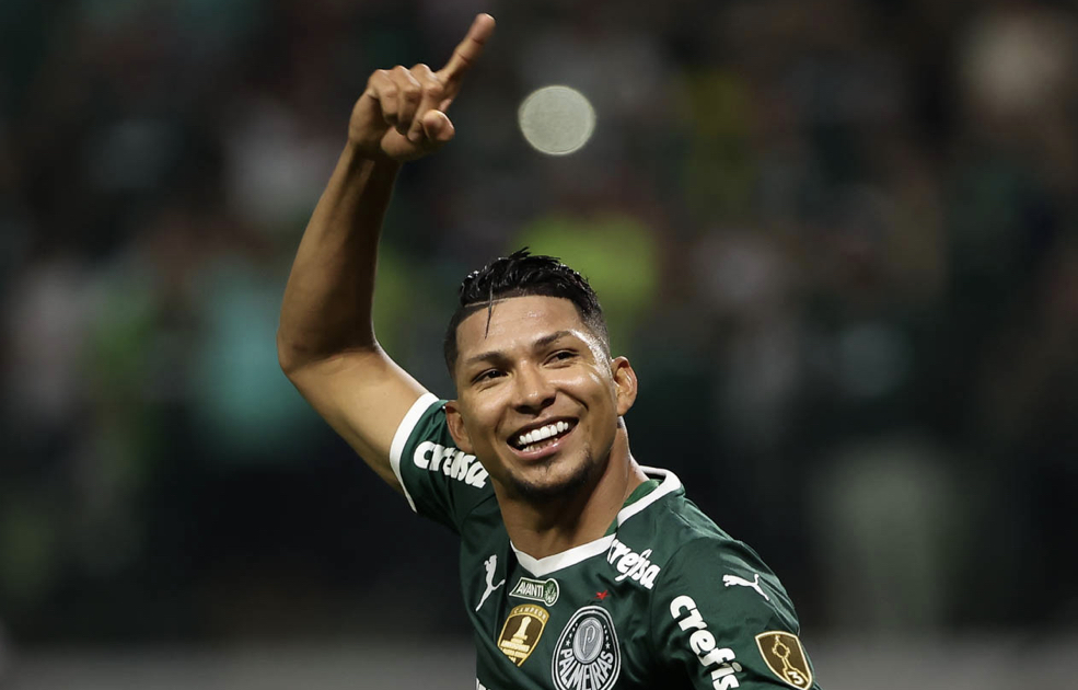 Rony marcou de bicicleta e perfil da Fifa publicou com enigma sobre Prêmio Puskás -