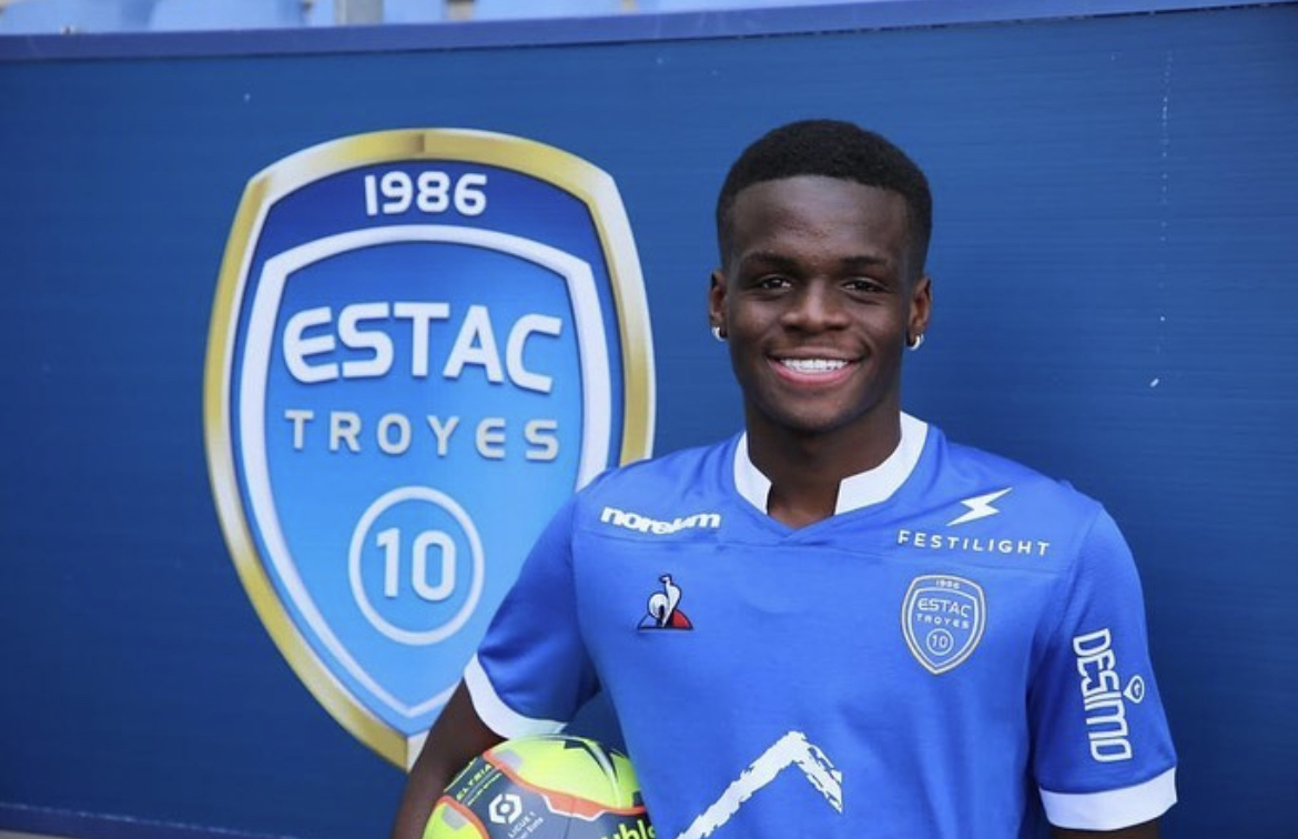 Metinho jogou uma vez pelo Troyes -