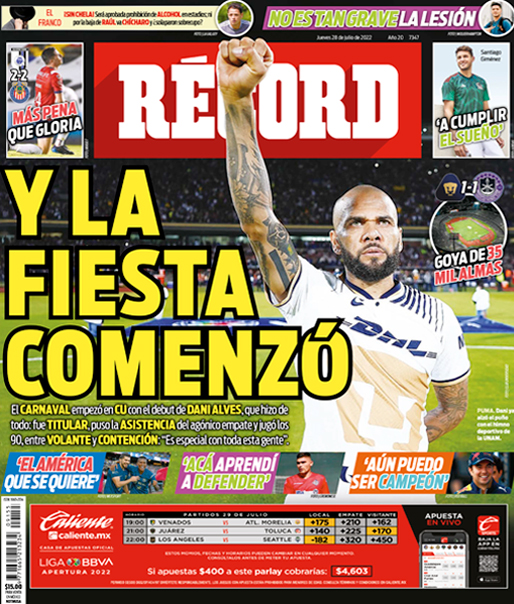Récord, do México, estampou Dani Alves na capa -