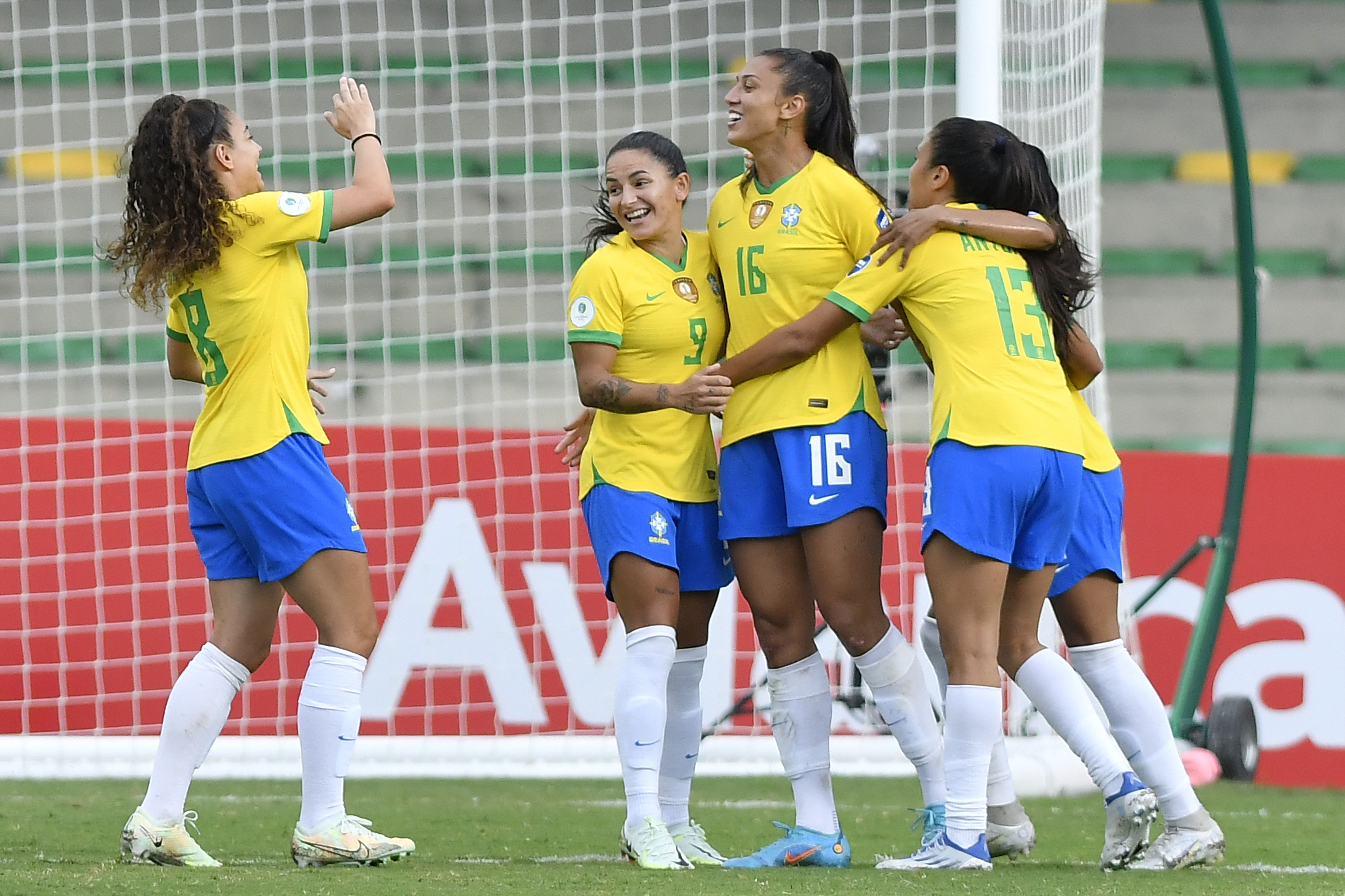 Copa América: seleção feminina goleia Venezuela e garante vaga na semi