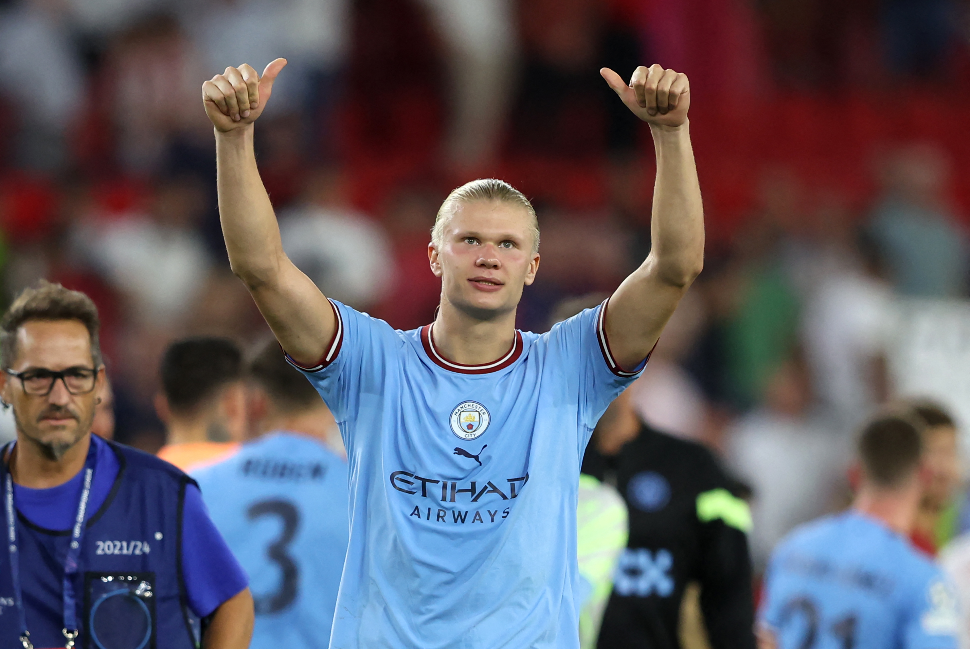 Haaland foi o 3º jogador a marcar 5 gols em um jogo da Champions