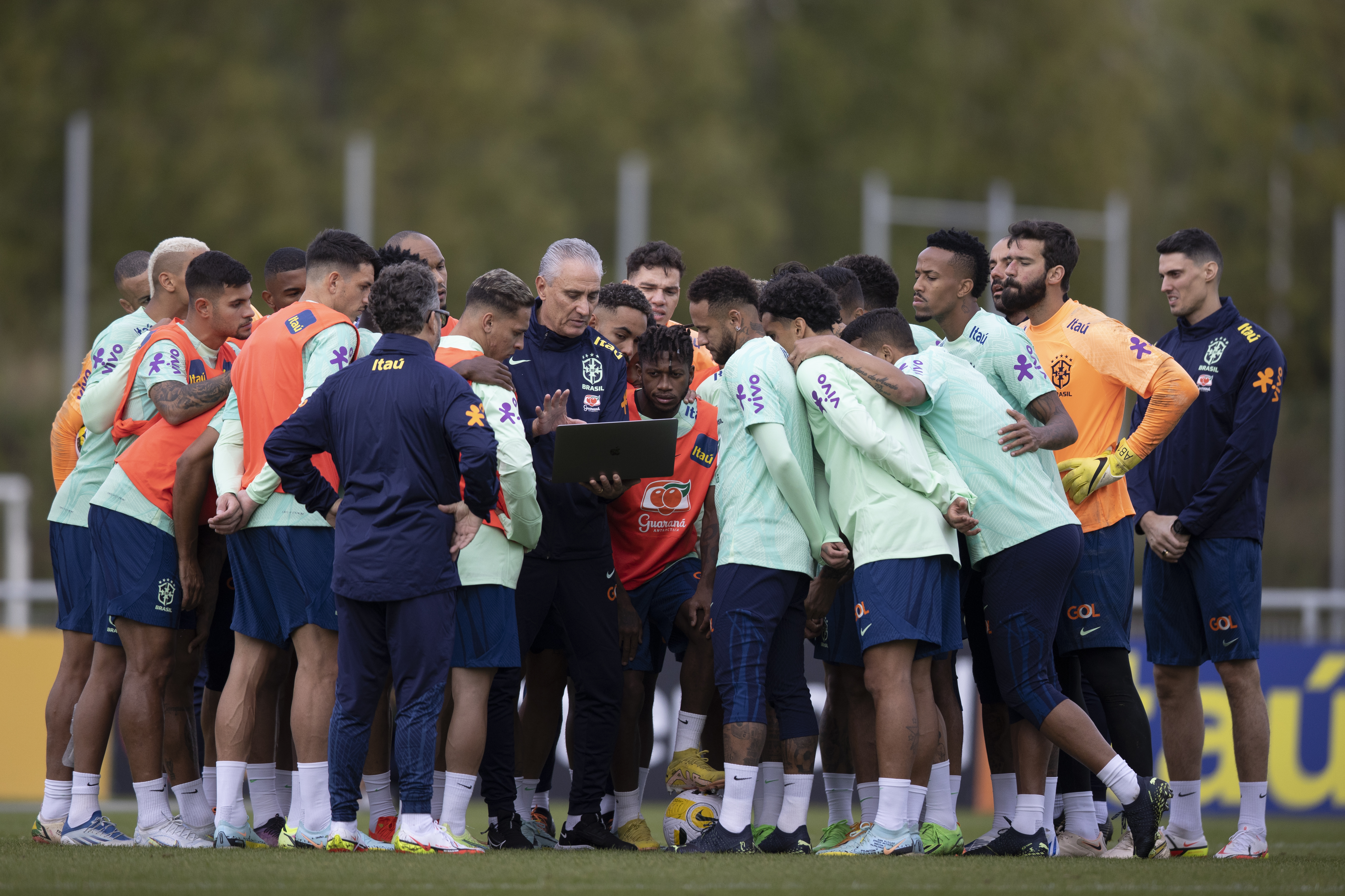 Seleção brasileira durante treinos em Le Havre para amistosos -