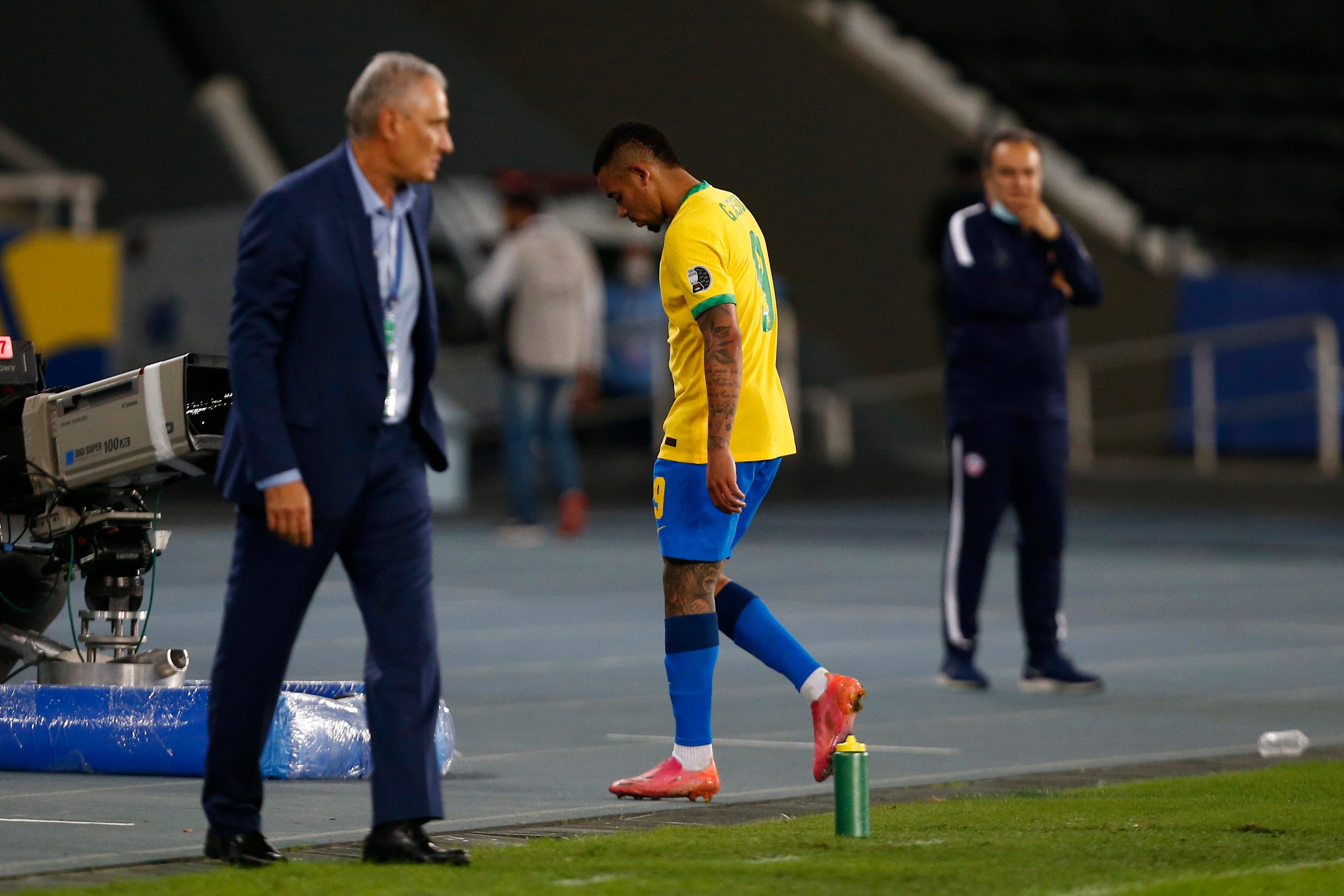 Gabriel Jesus fora, Everton Ribeiro dentro: as explicações de Tite