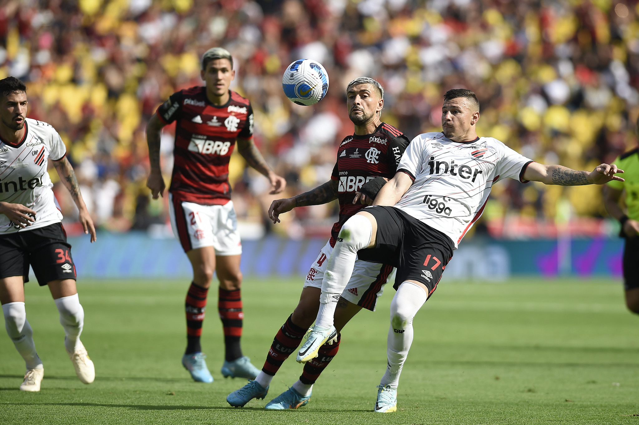 Final da Libertadores foi mais um jogo chato, com baixíssimo nível técnico