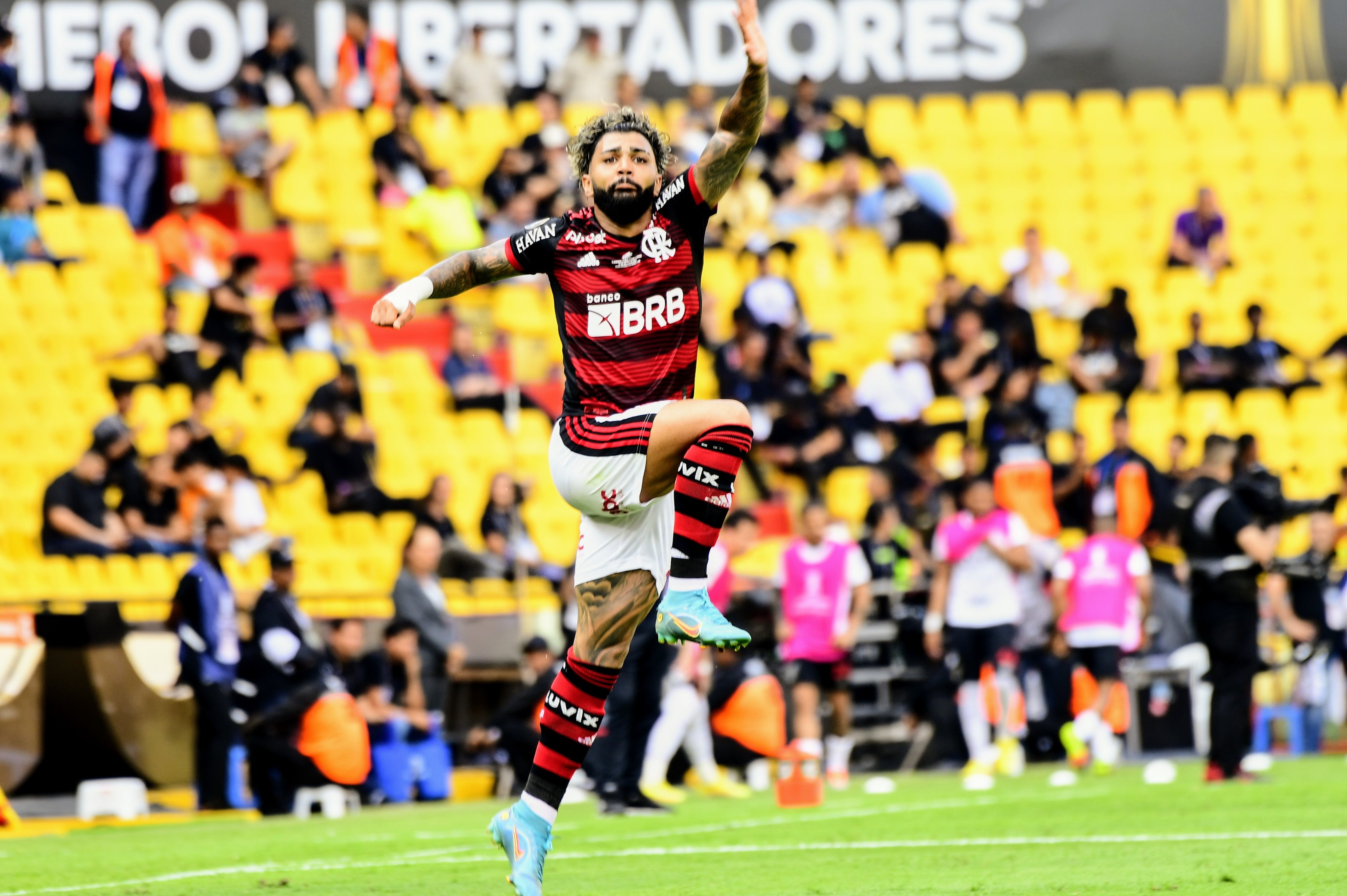 Gabigol marca em 3ª final pelo Flamengo e faz história na Libertadores
