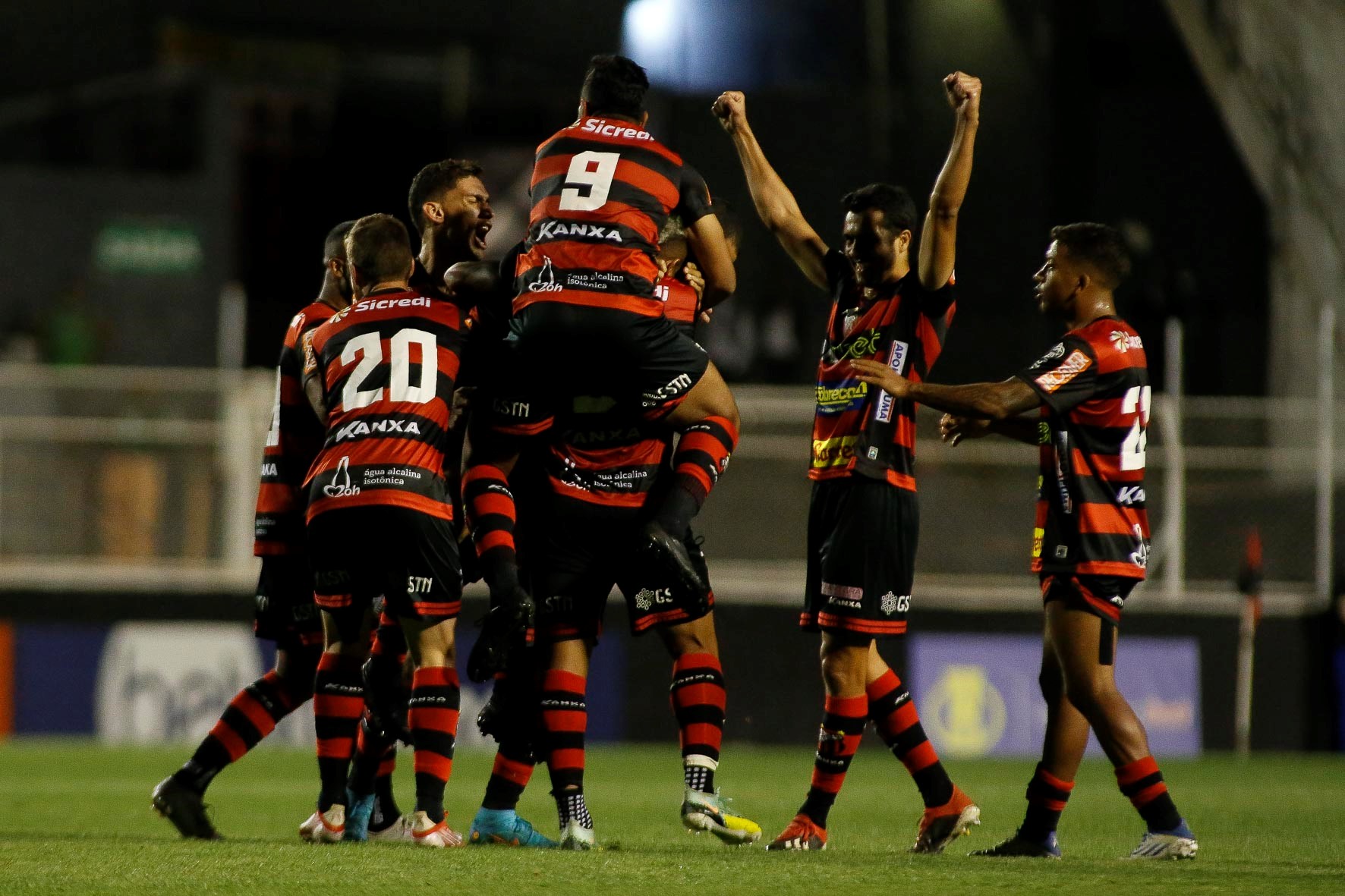 Quatro grandes fizeram só 3 de 9 semifinais do Paulista no modelo atual -  Placar - O futebol sem barreiras para você