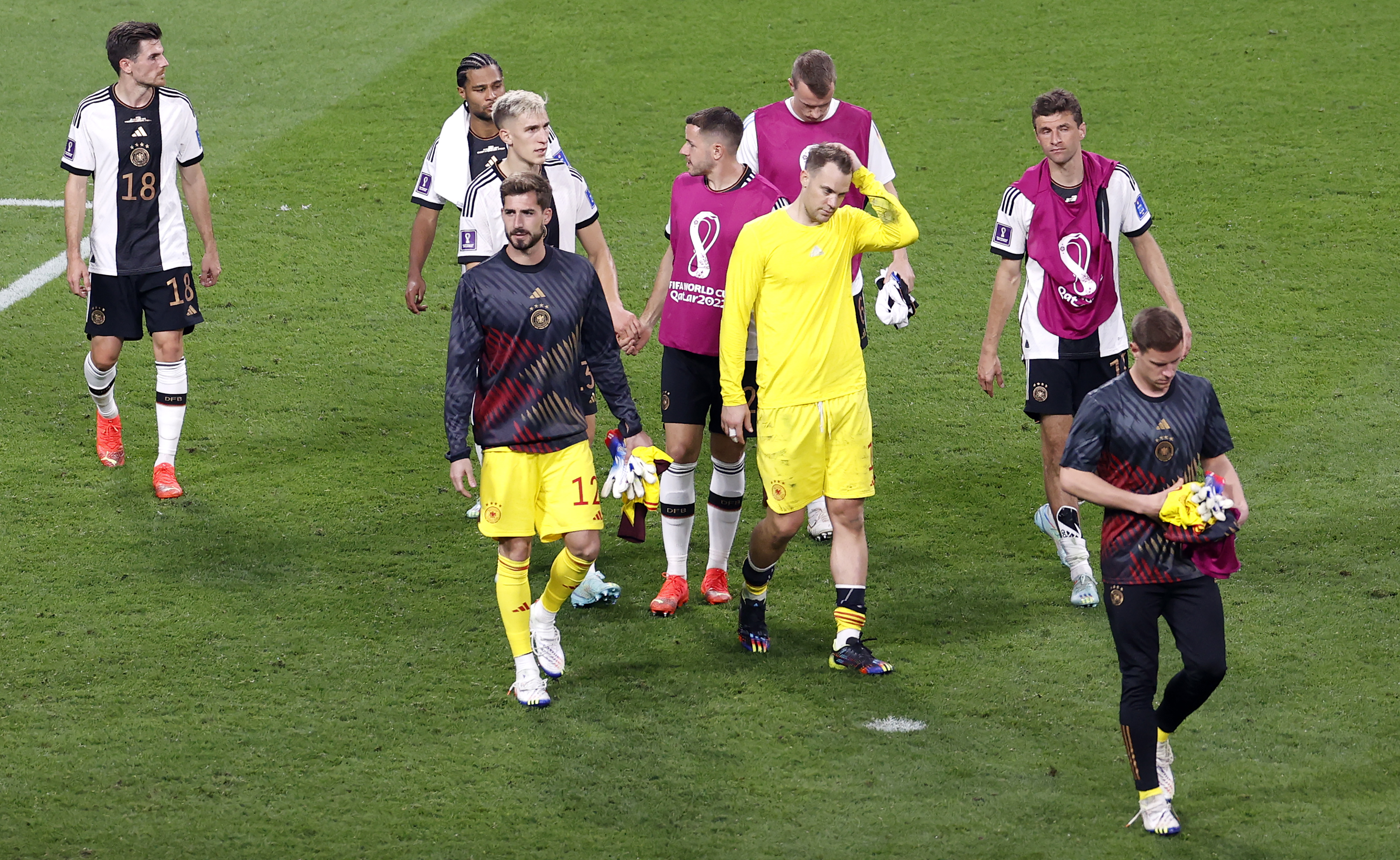 Precisando vencer, Alemanha levou 6 a 0 da Espanha em último confronto