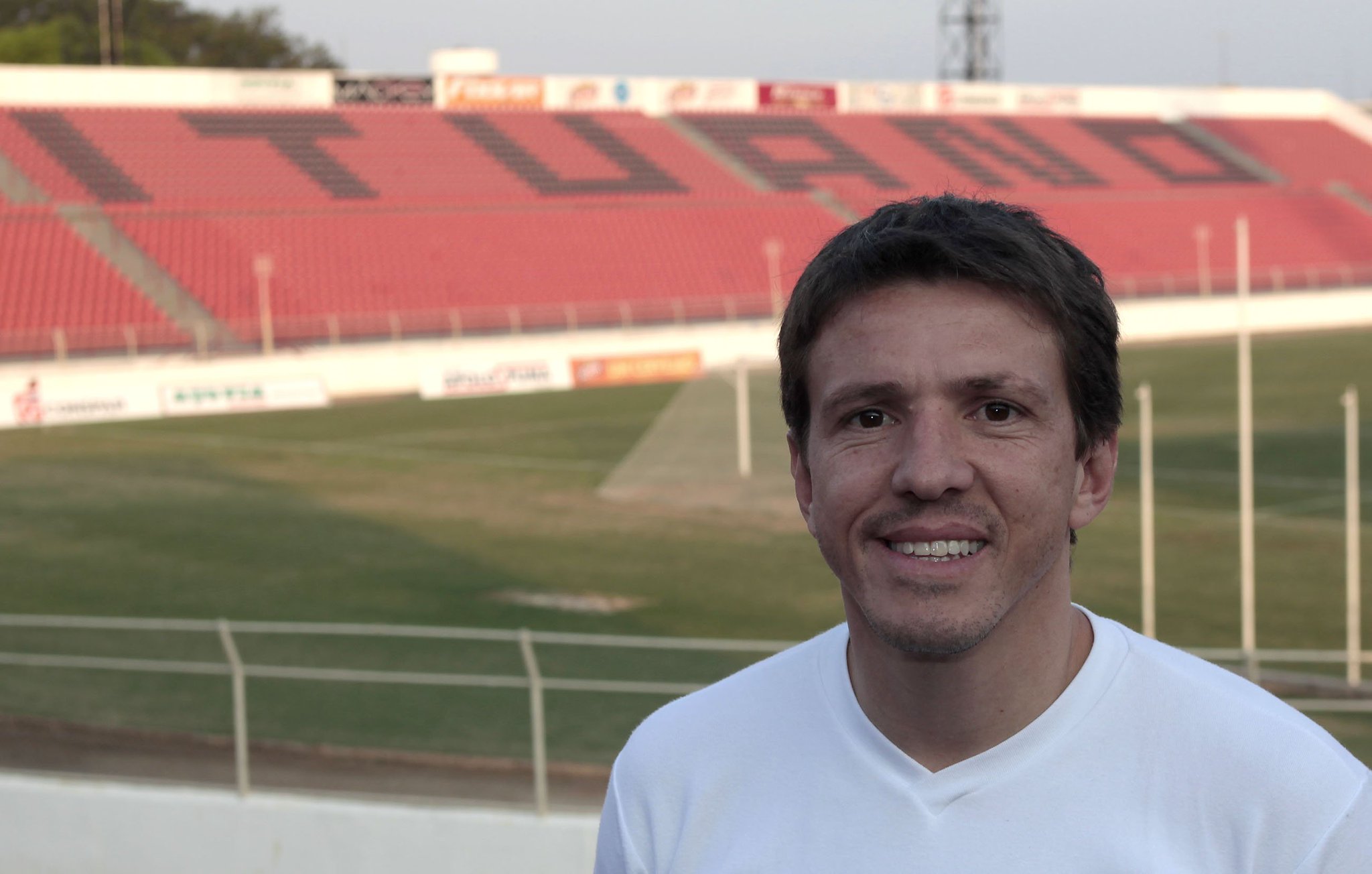 Juninho foi revelado pelo Galo e retornou como gestor -