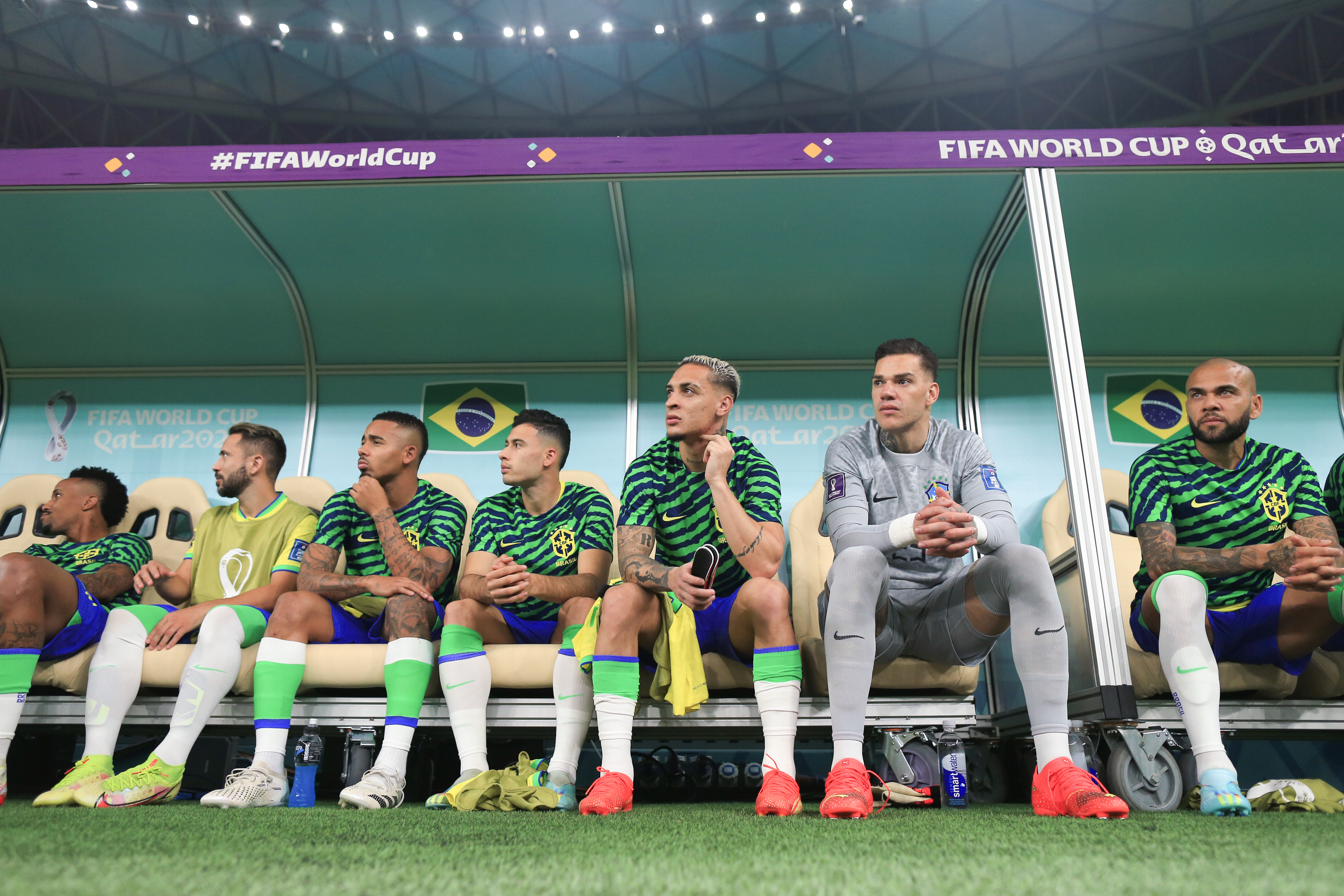 Danilo e Neymar repetem drama em Copas; quem serão os substitutos?