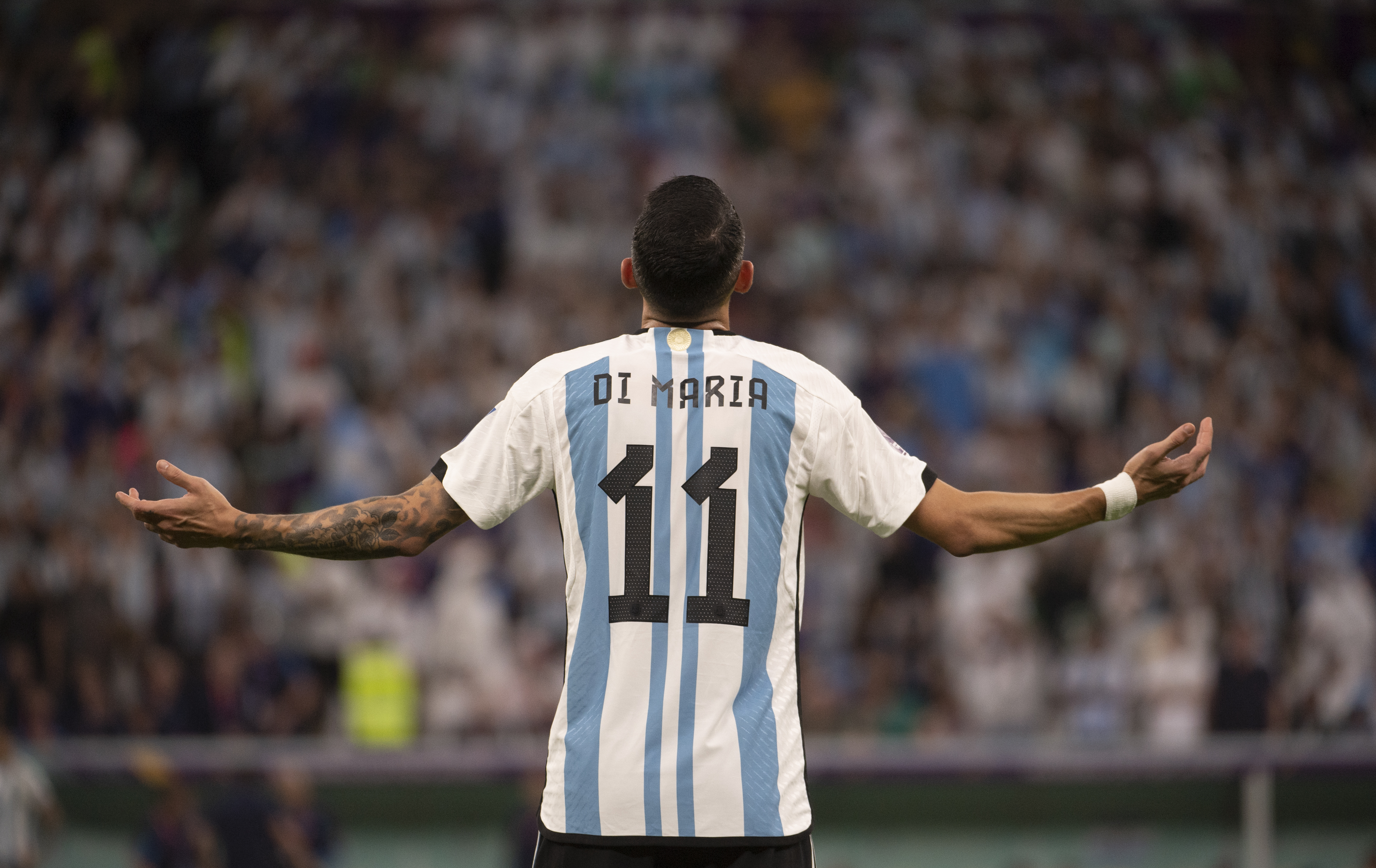 Di Maria, garçom de Messi na partida contra o México -