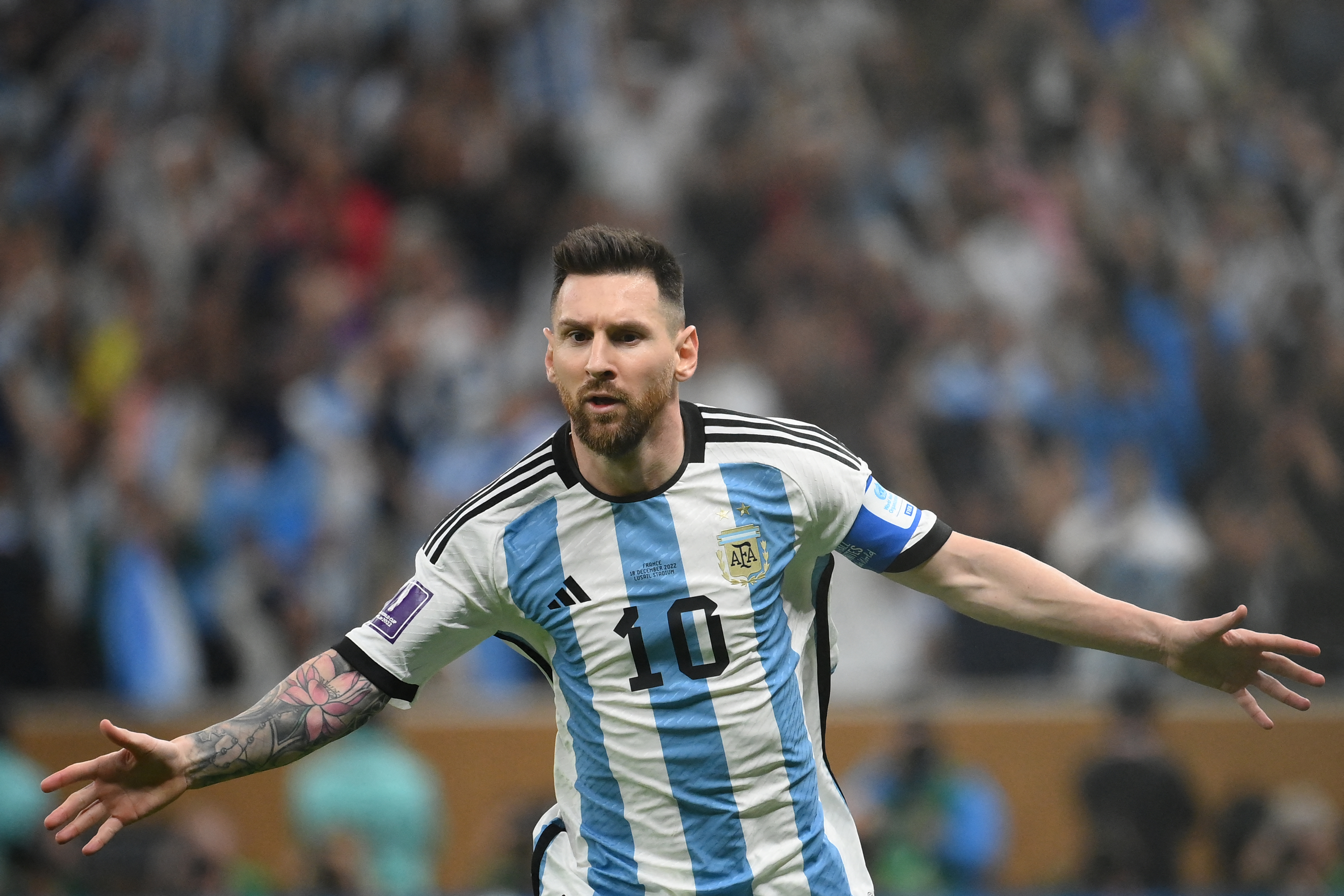 FBL-WC-2022-MATCH64-ARG-FRA Messi comemora o primeiro gol da Argentina na partida -