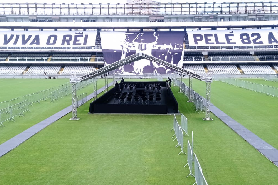 Santos tem preparativos na Vila quase finalizados para velório de Pelé