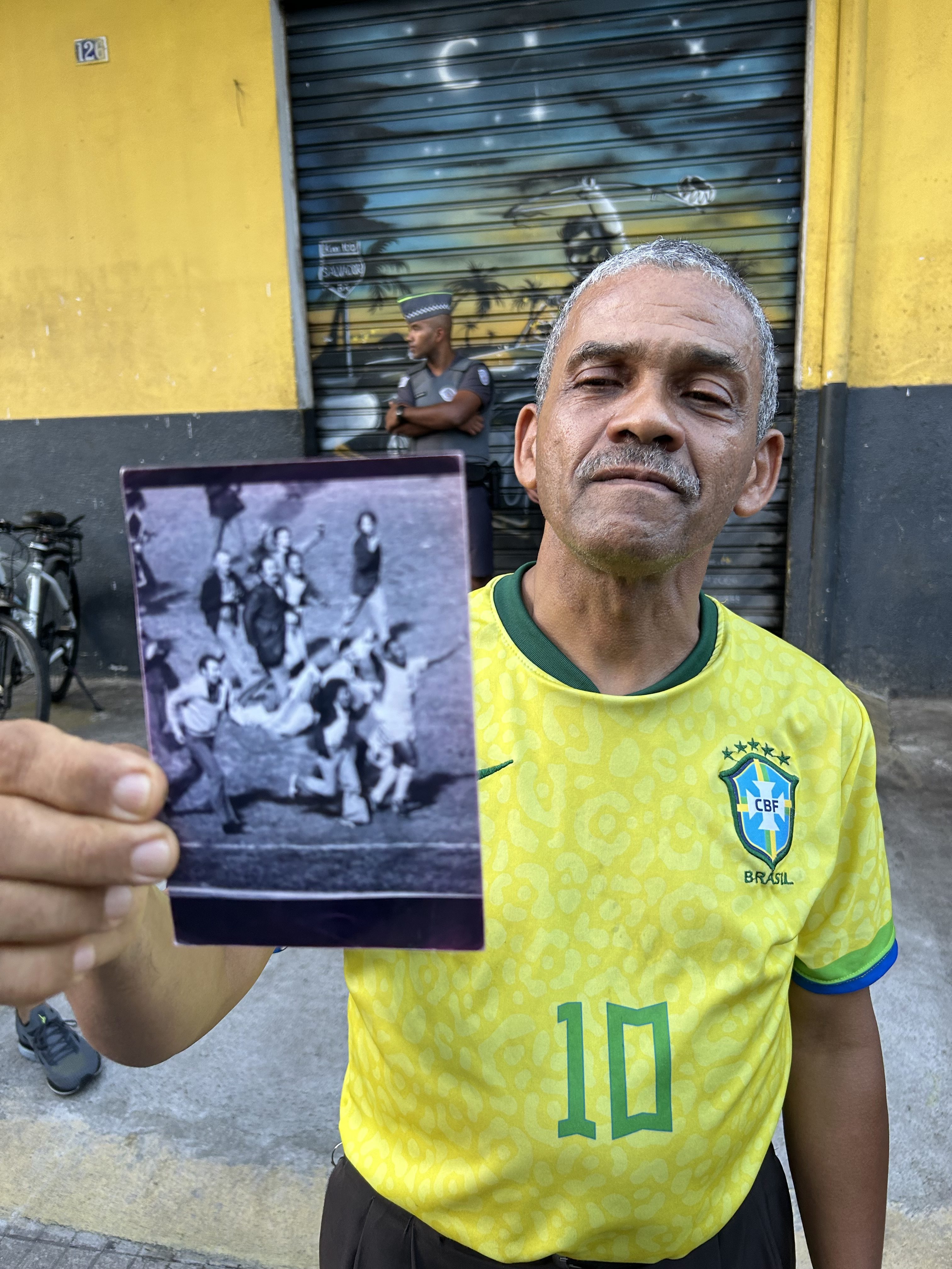 Moacir Batista, o taxista: o registro daquela tarde de 1973 em que ele correu atrás de Pelé no estádio do Morumbi -
