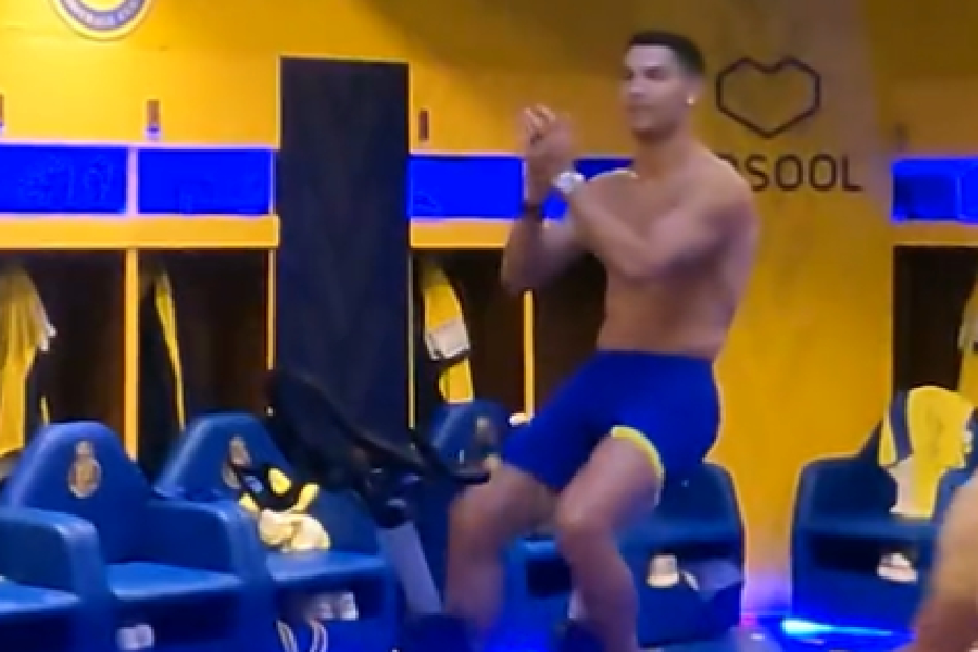 Da academia, Cristiano Ronaldo celebra gol de Talisca em jogo do Al-Nassr