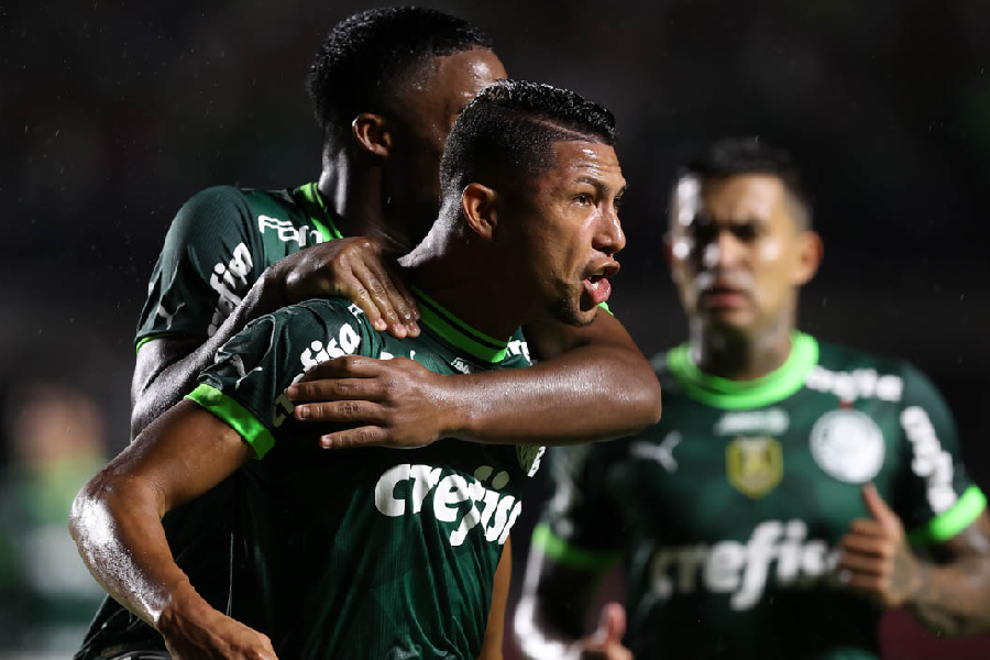 Contra o Santos, Palmeiras defende invencibilidade de 11 jogos e hegemonia