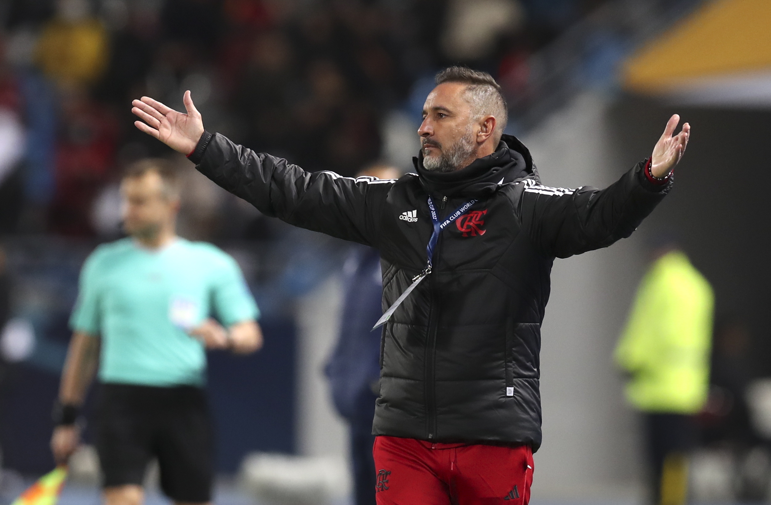 Flamengo chega na madrugada a Brasília para clássico contra o