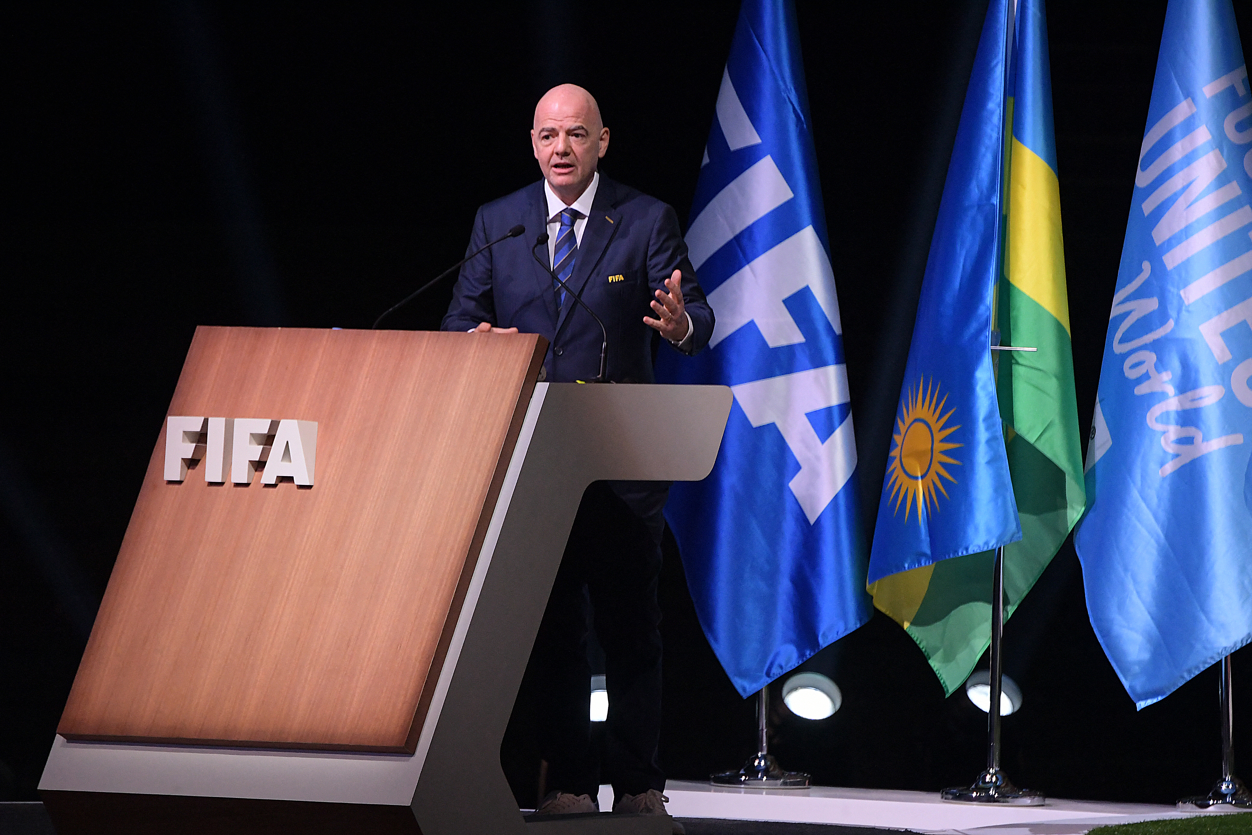 Presidente da Fifa defende ‘derrota automática’ em caso de racismo