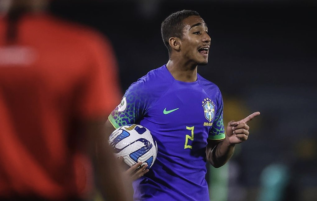Arthur foi convocado por Ramon -