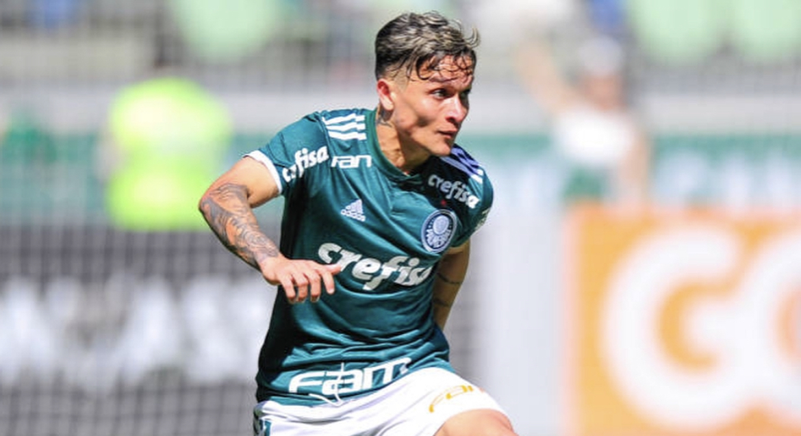 Por que o Palmeiras paga mais por Artur do que ganhou para vendê-lo