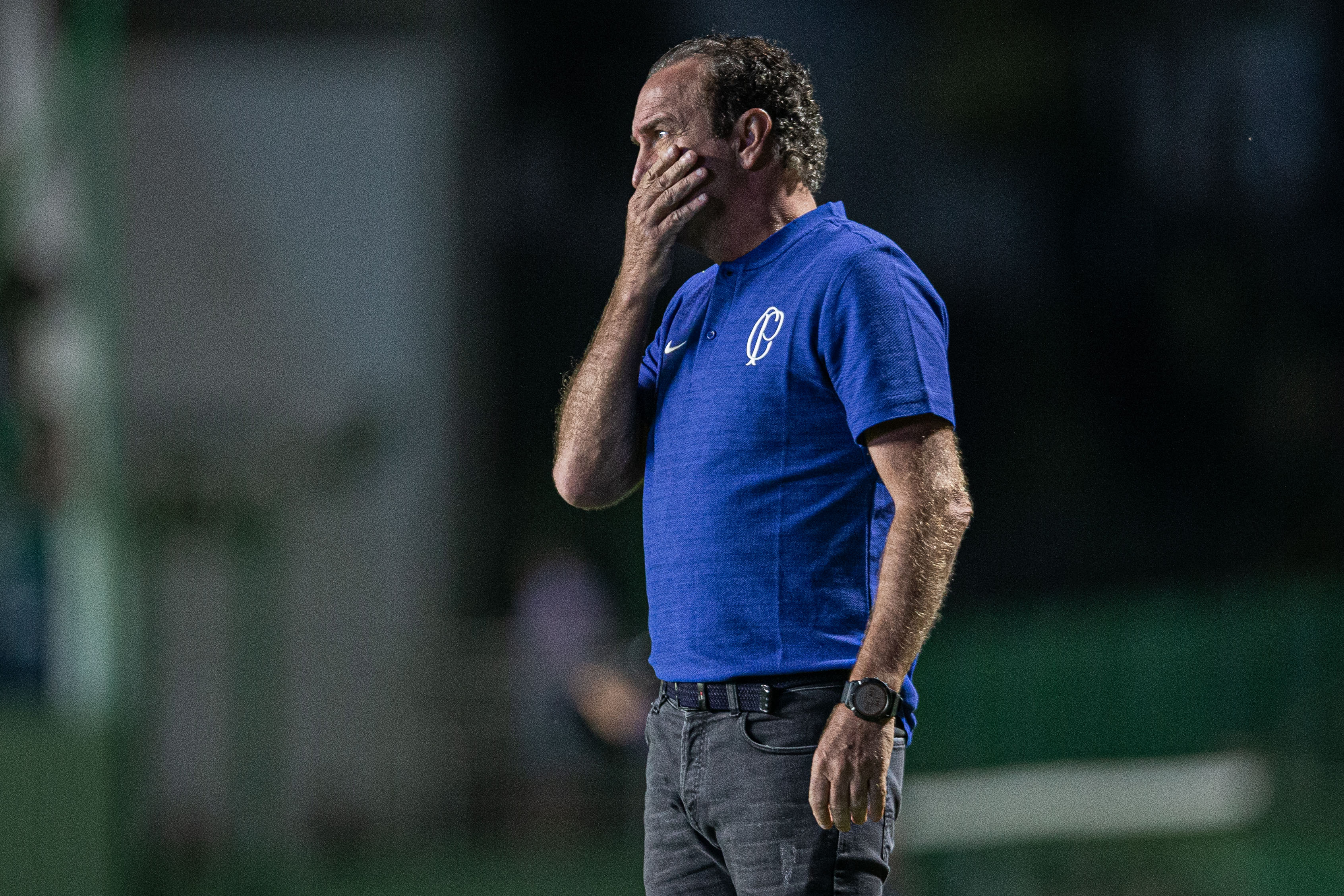 Cruzeiro vence o Santos no Independência e dorme na liderança do Brasileirão