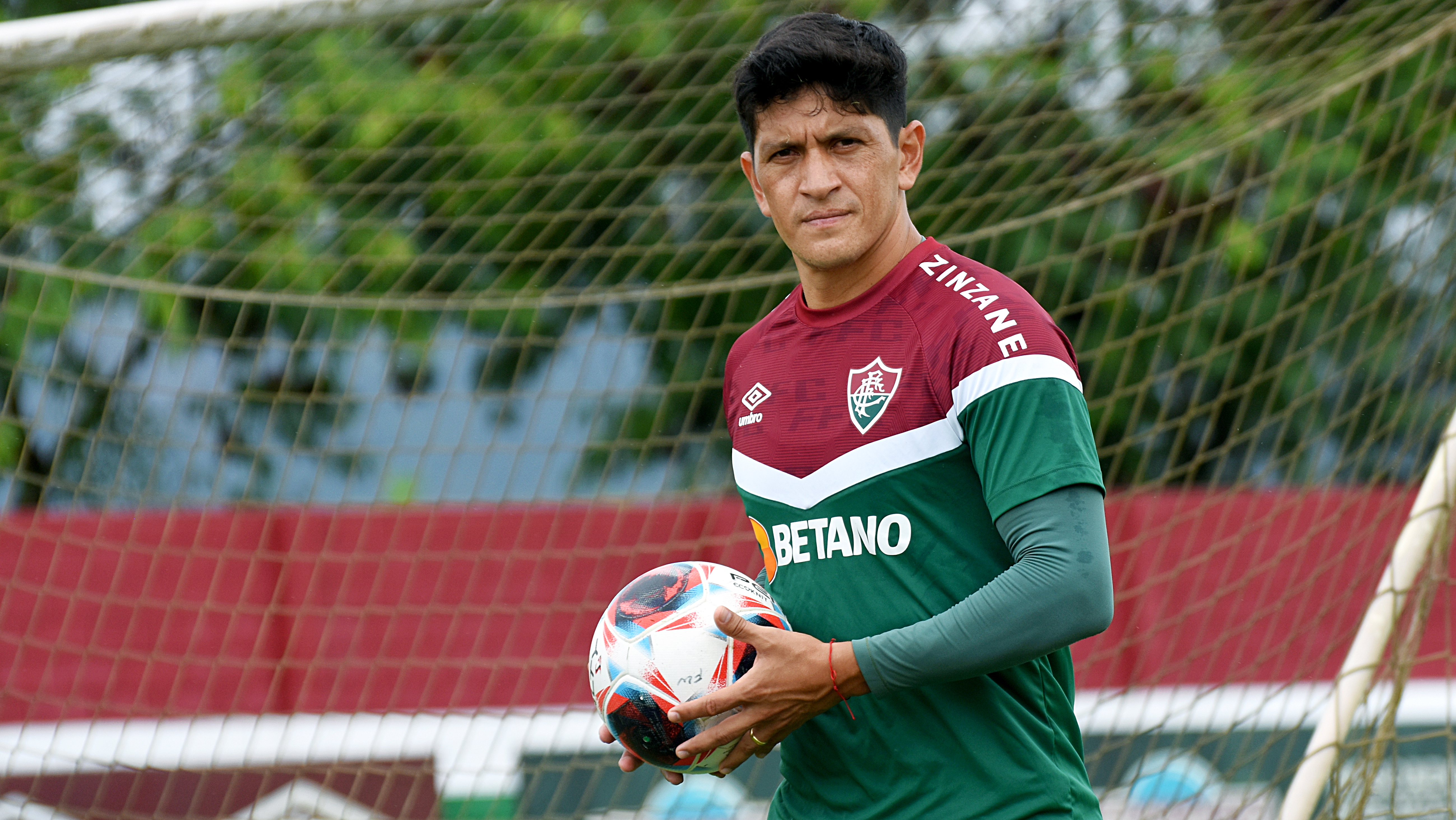 Embalado, Cano quer por fim à sina de frustrações na Libertadores