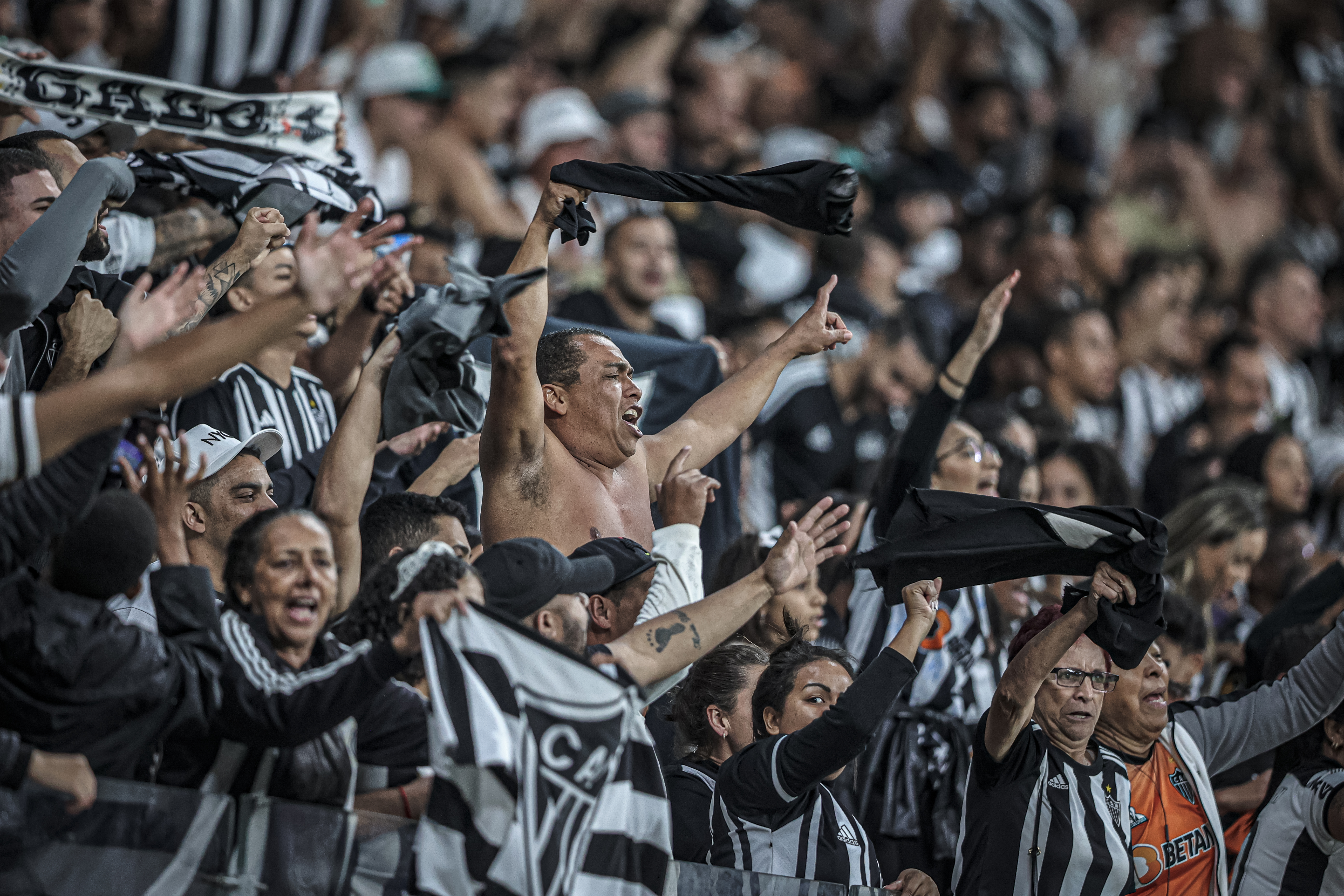 Torcida do Atlético foi a loucura com vitória na Libertadores
