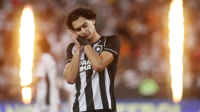 Brasileirão: 4ª rodada tem Botafogo 100% e líder com o Palmeiras na cola