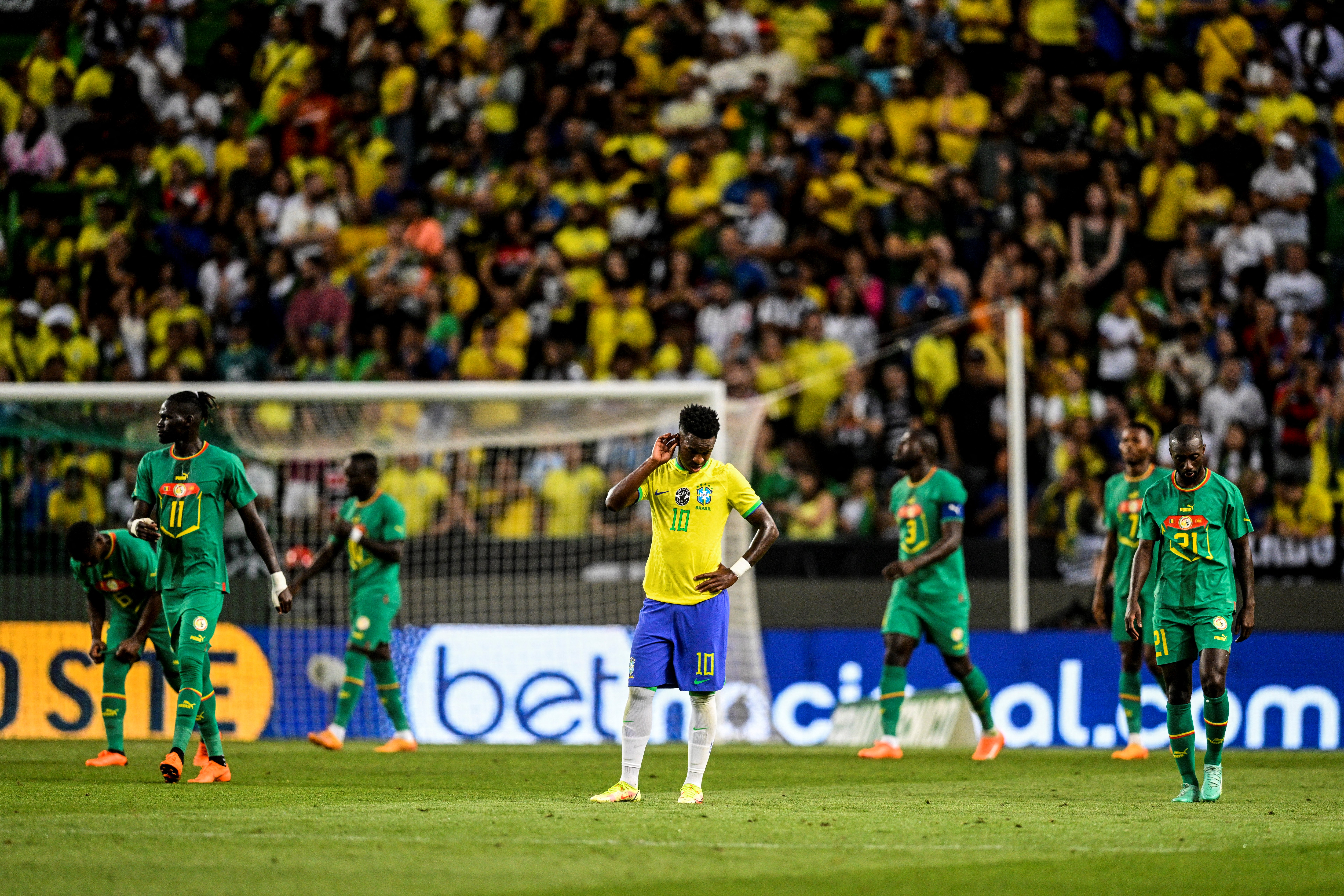 Seleção brasileira joga mal e leva virada de Senegal em amistoso