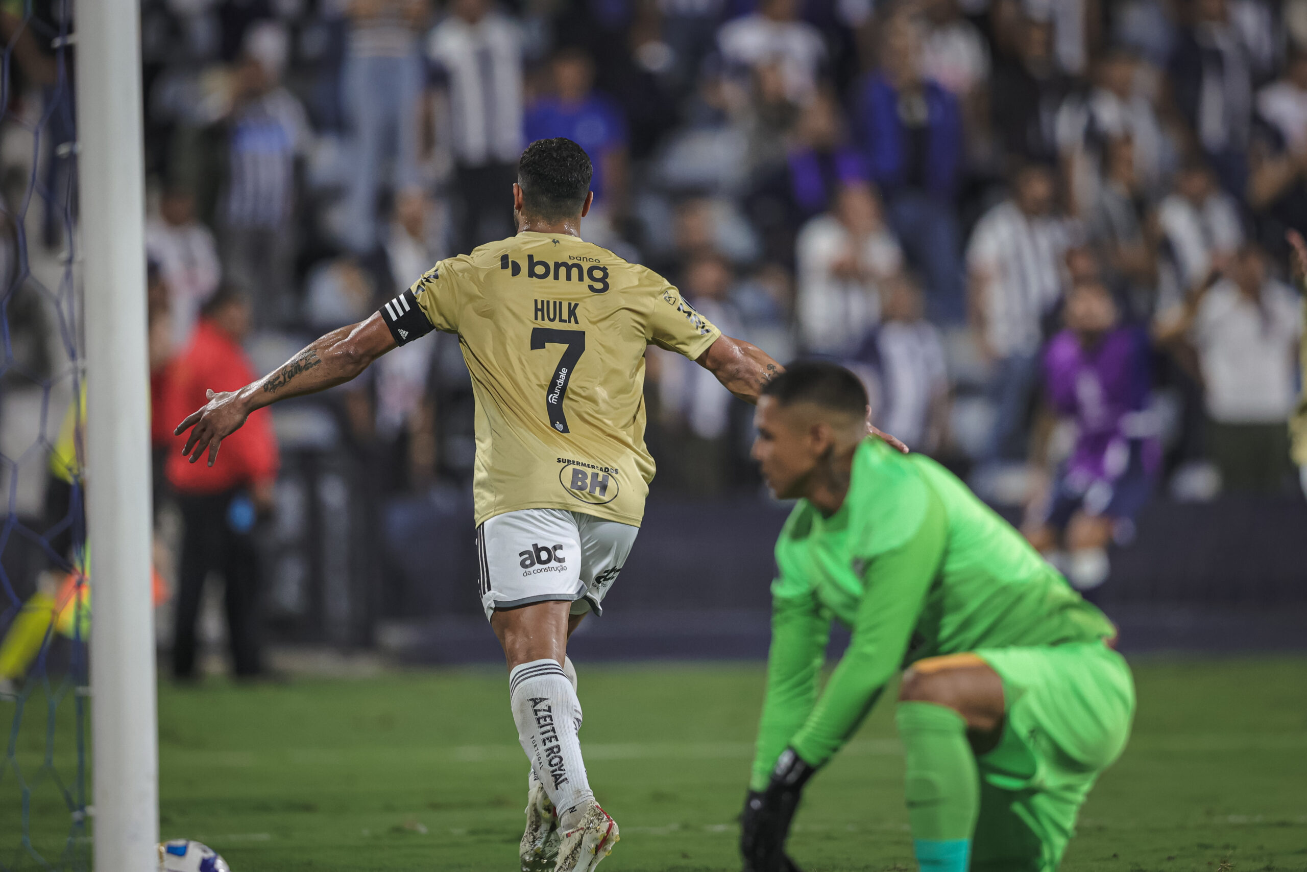 Furacão classificado, Galo perto: o panorama de Liberta e Sula