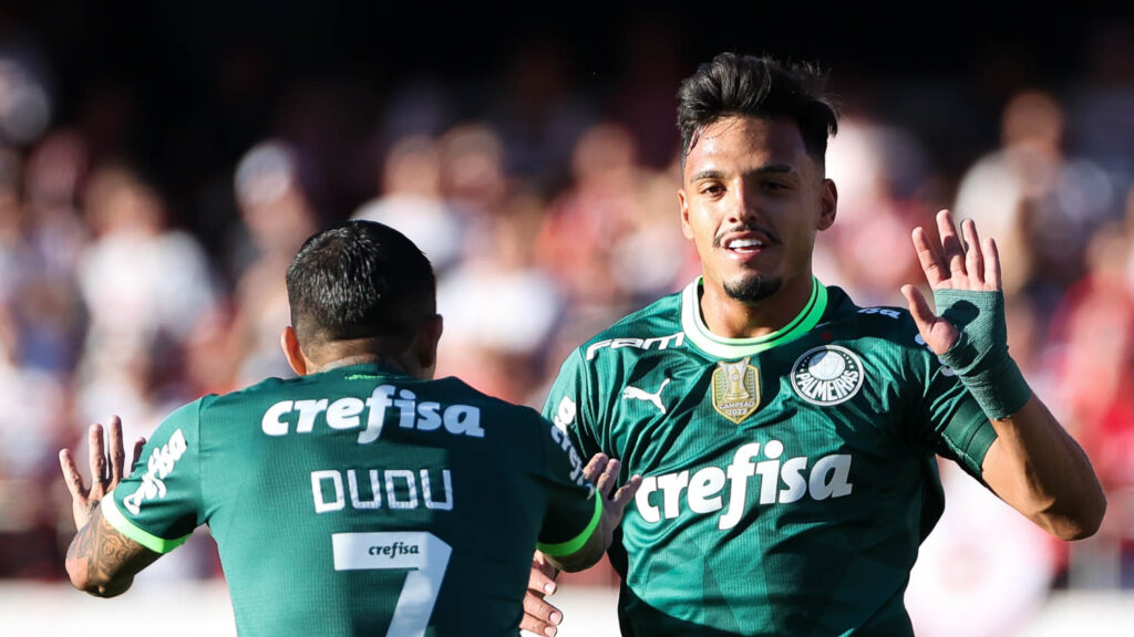 Palmeiras e Internacional vencem clássicos e se mantêm no topo da tabela do Brasileiro  Feminino